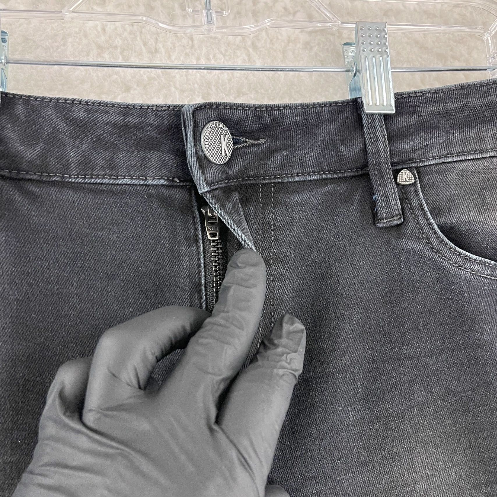 Vintage KUT from the Kloth Donna Ankle Skinny Jean Womens Size 12 Black Denim Frayed Hem Size 34" / US 12 / IT 48 - 5 Thumbnail