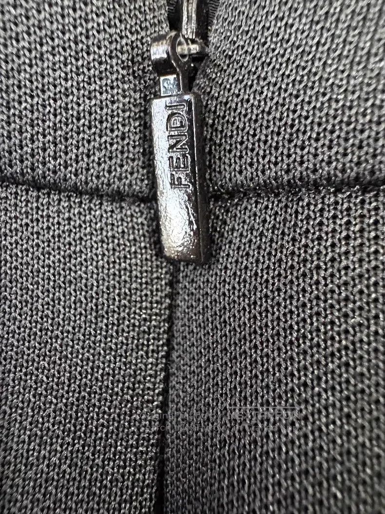 Fendi Fendi Black Pencil Skirt with Logo and Gold Buttons, Split Size 24" / US 00 / IT 34 - 5 Thumbnail