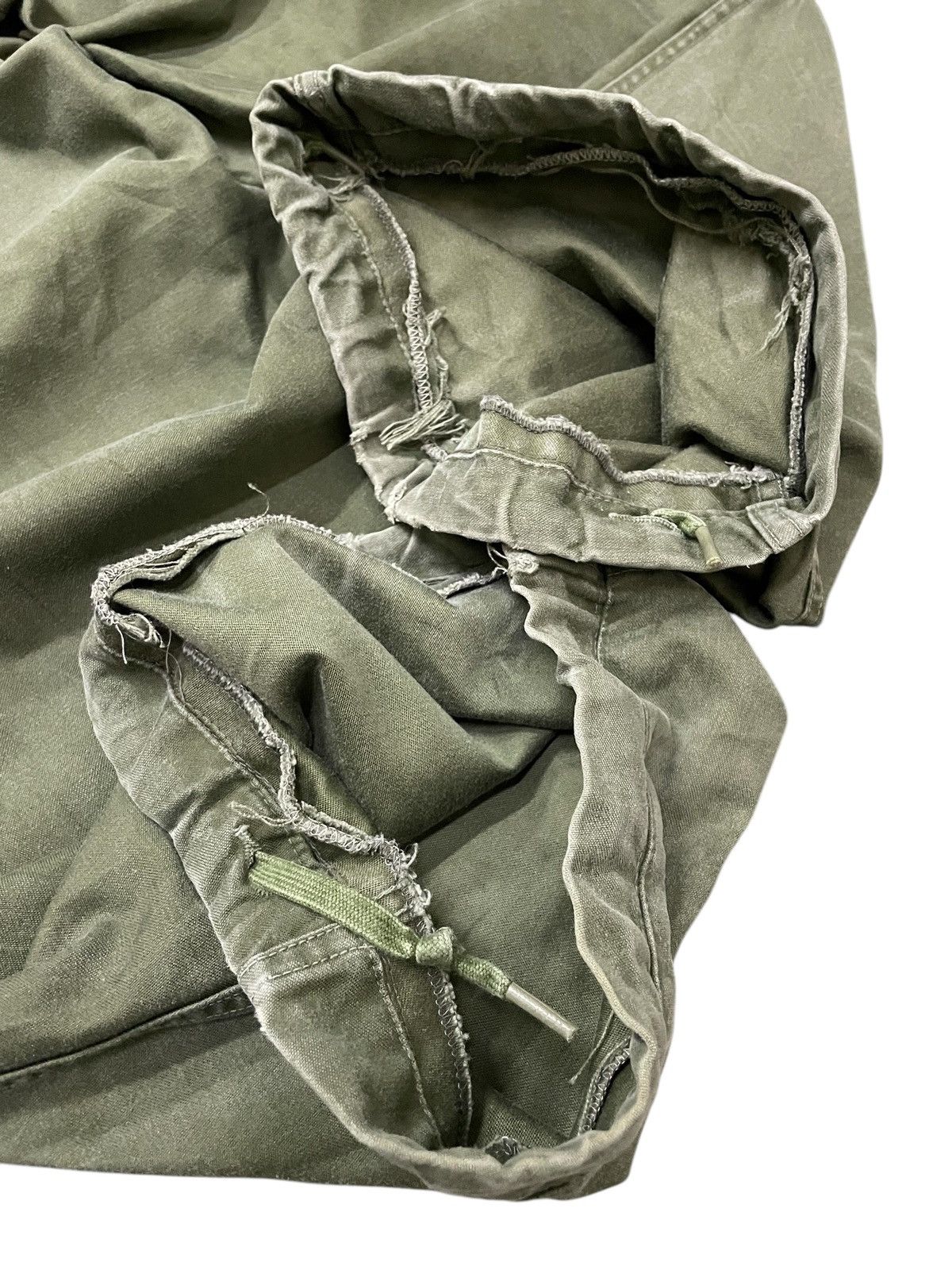 Vintage 50s Vintage WW2 US Military M-1951 Cargo Trousers Baggy Size US 32 / EU 48 - 19 Thumbnail