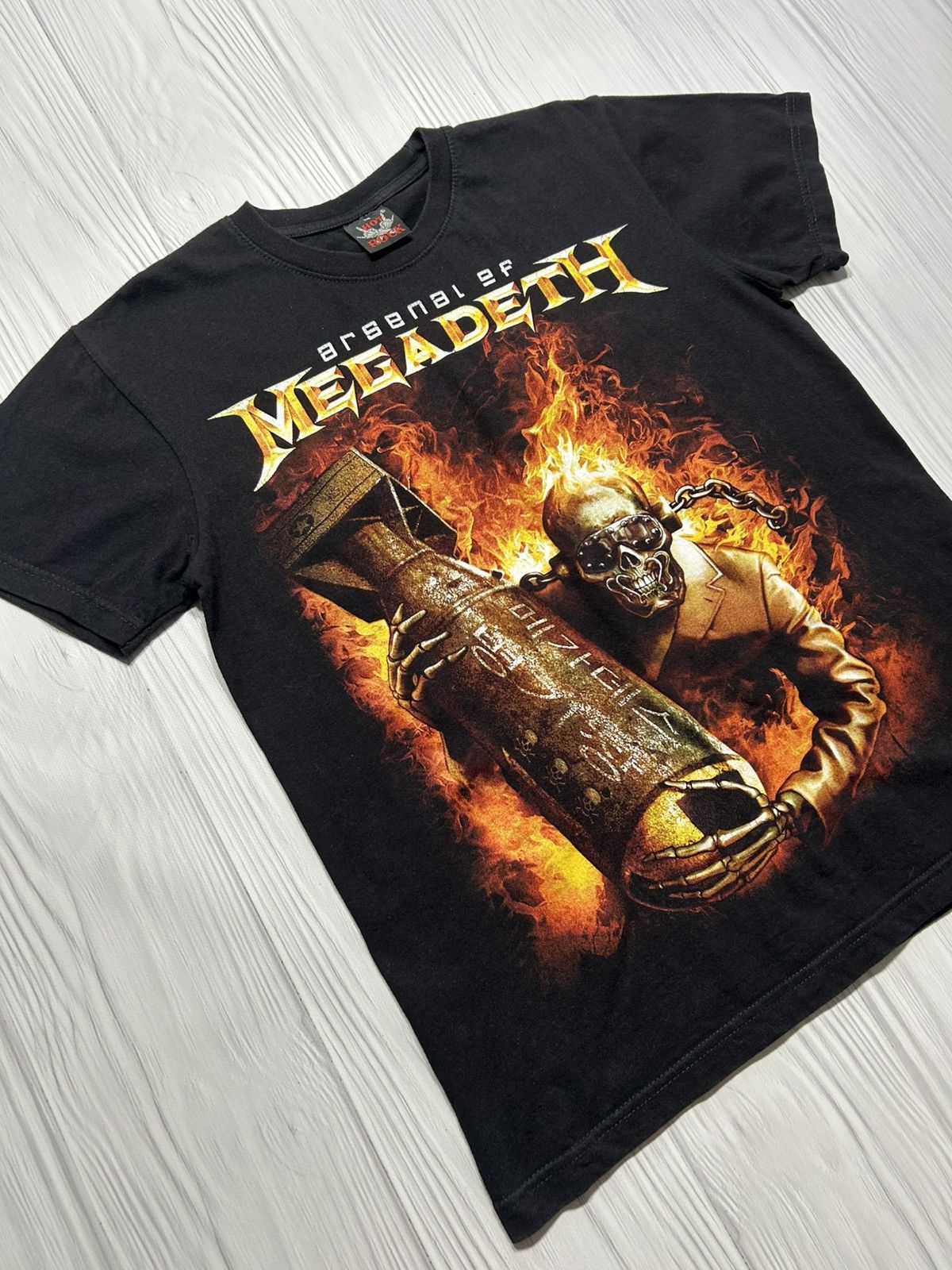 Band Tees Rare Megadeth Arsenal Of Megadeth Album T-Shirt Size M Size US M / EU 48-50 / 2 - 3 Thumbnail