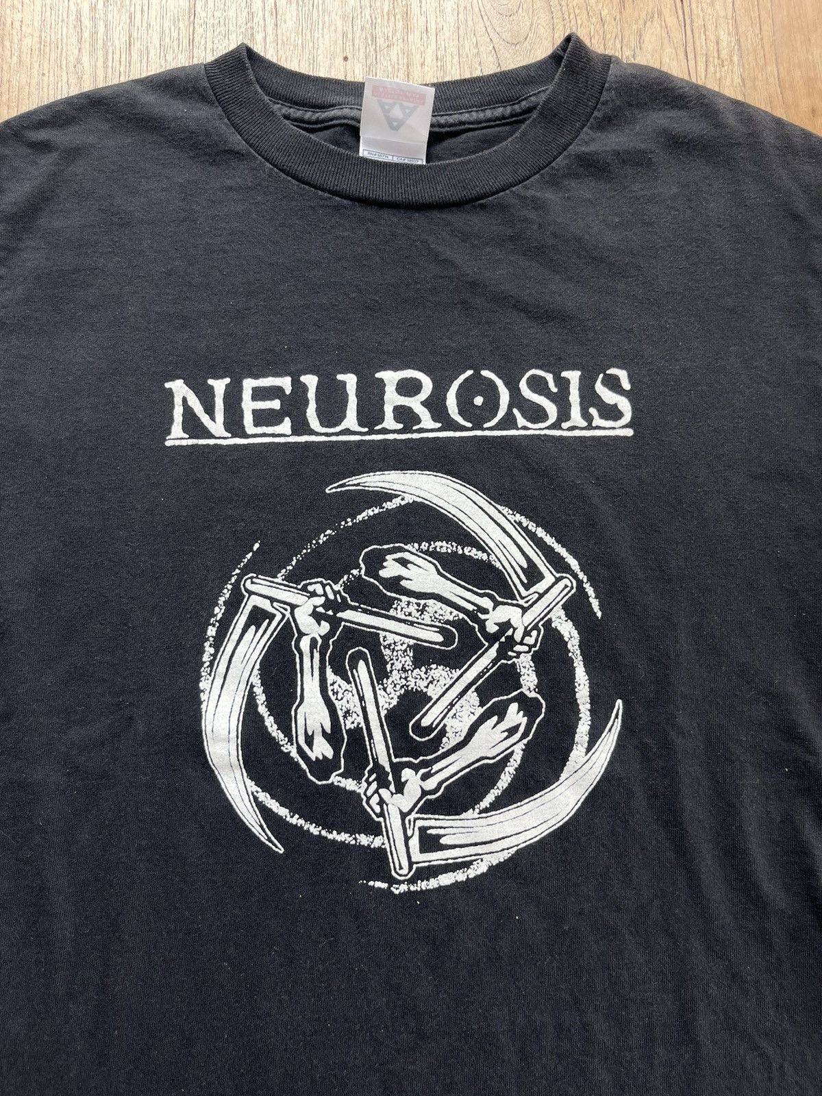 Band Tees × Vintage Vintage NEUROSIS Metal Band 00’s Tshirt Size US S / EU 44-46 / 1 - 3 Thumbnail