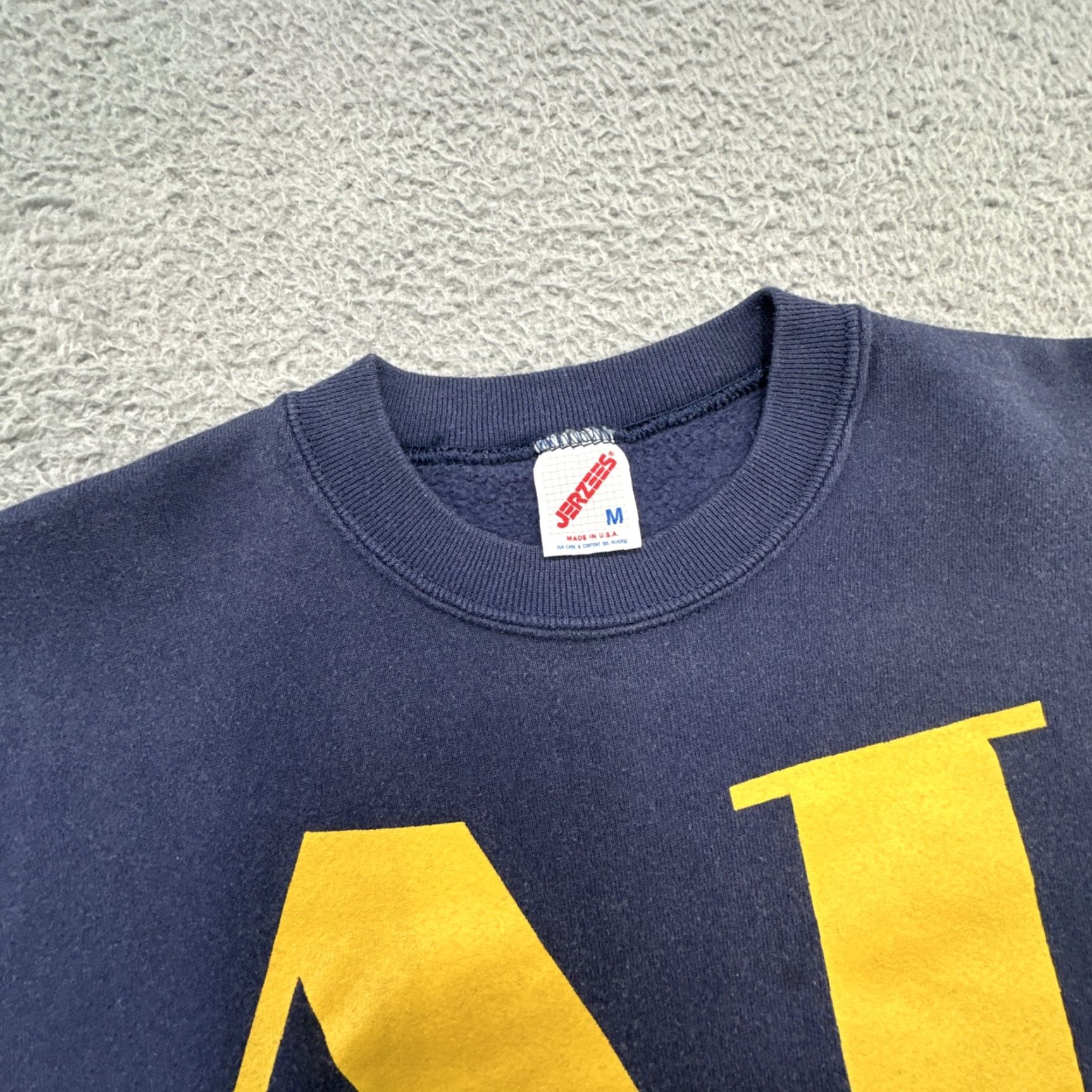 Fruit Of The Loom VINTAGE Yale Bulldogs Crewneck Sweatshirt Sz Medium Navy Blue Made In USA Size US XL / EU 56 / 4 - 5 Thumbnail