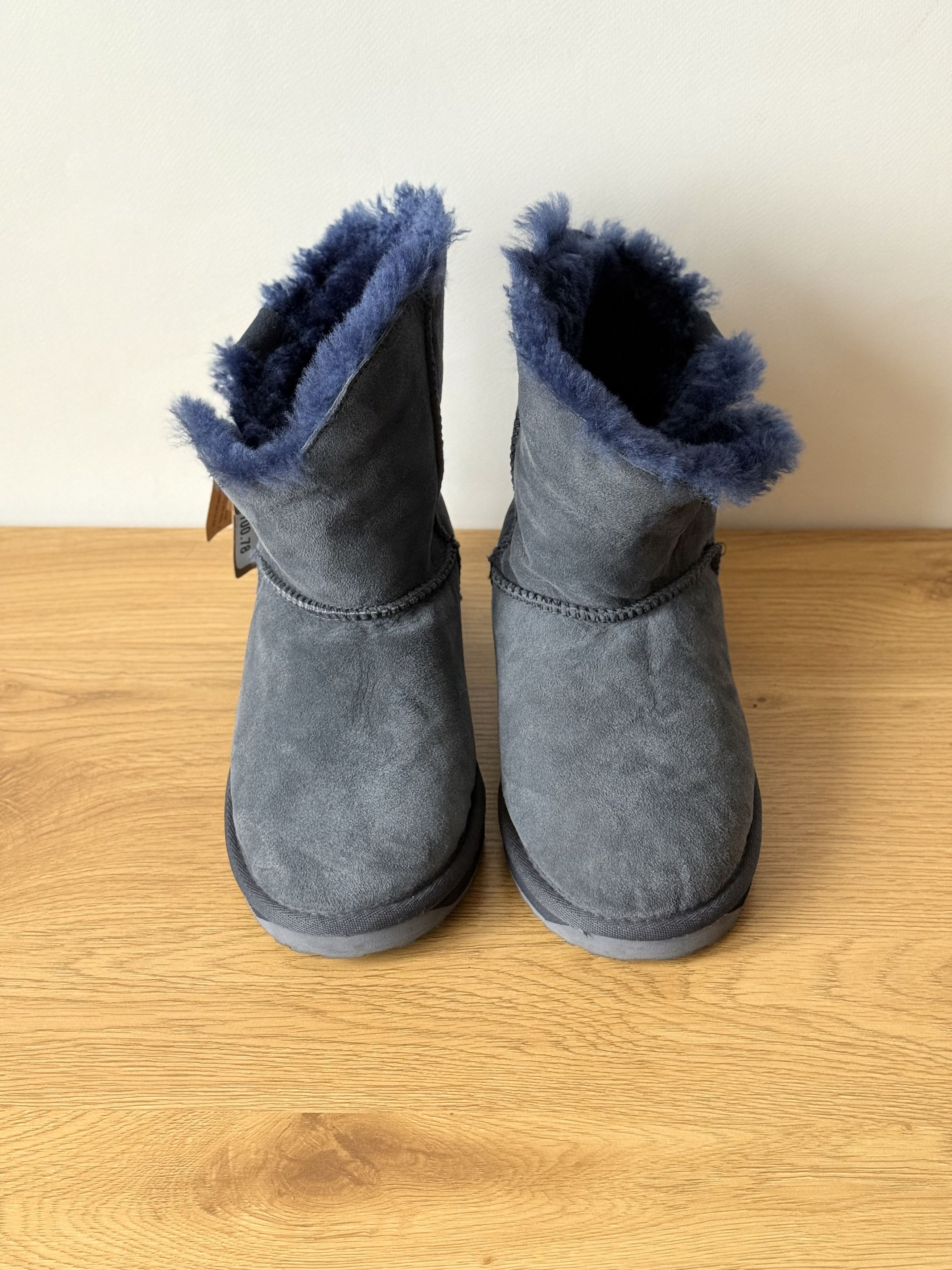Ugg EMU Australia Real Fur Sheepskin Winter Boots (39) Size US 9 / IT 39 - 3 Thumbnail