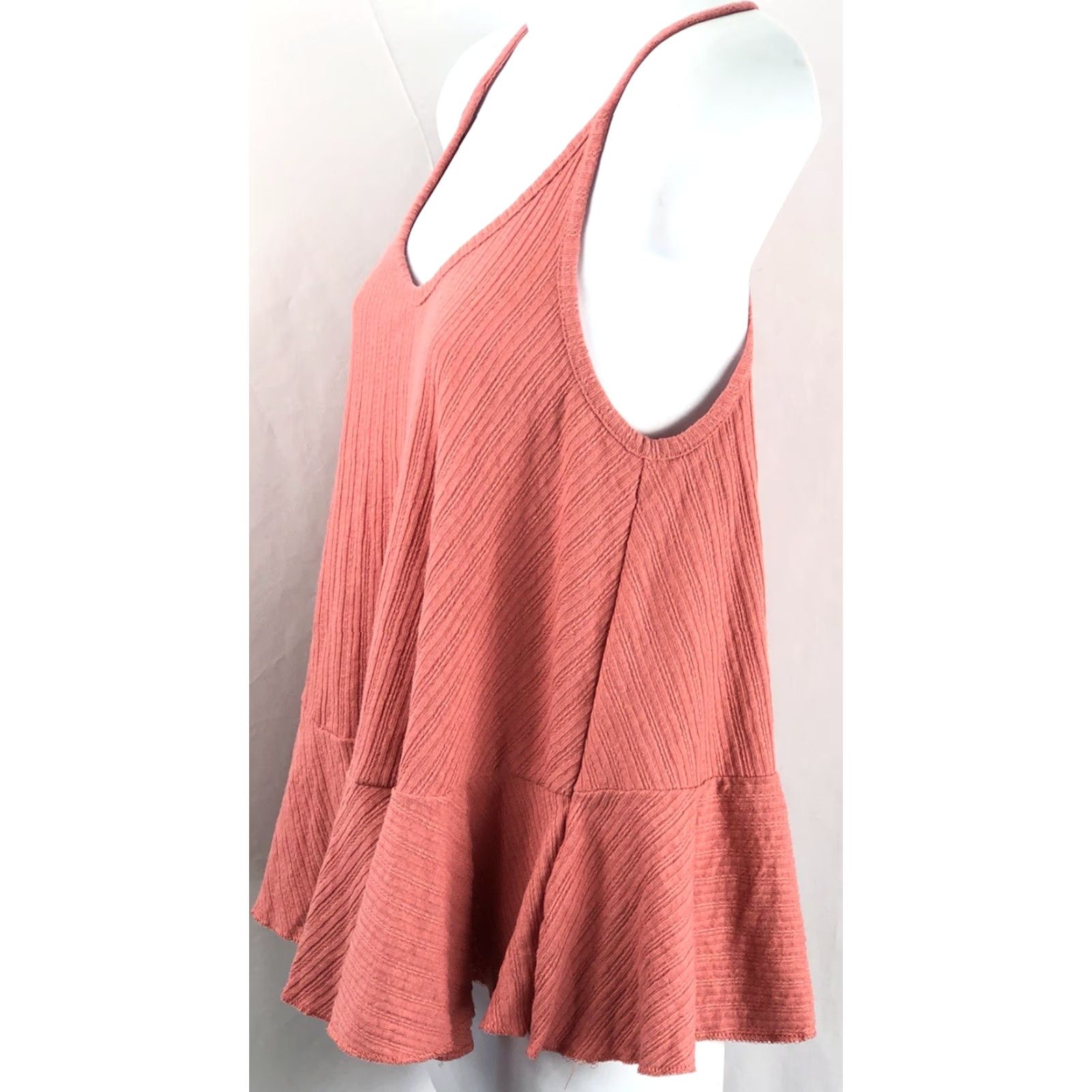 Old Navy Old Navy Gauzy Swing Ruffle Peplum Halter Tank Top XS Mauve V-Neck Strappy Boho Tank Womens XS Mauve/ Pink Bohemian 90s Vintage Size XS / US 0-2 / IT 36-38 - 2 Thumbnail