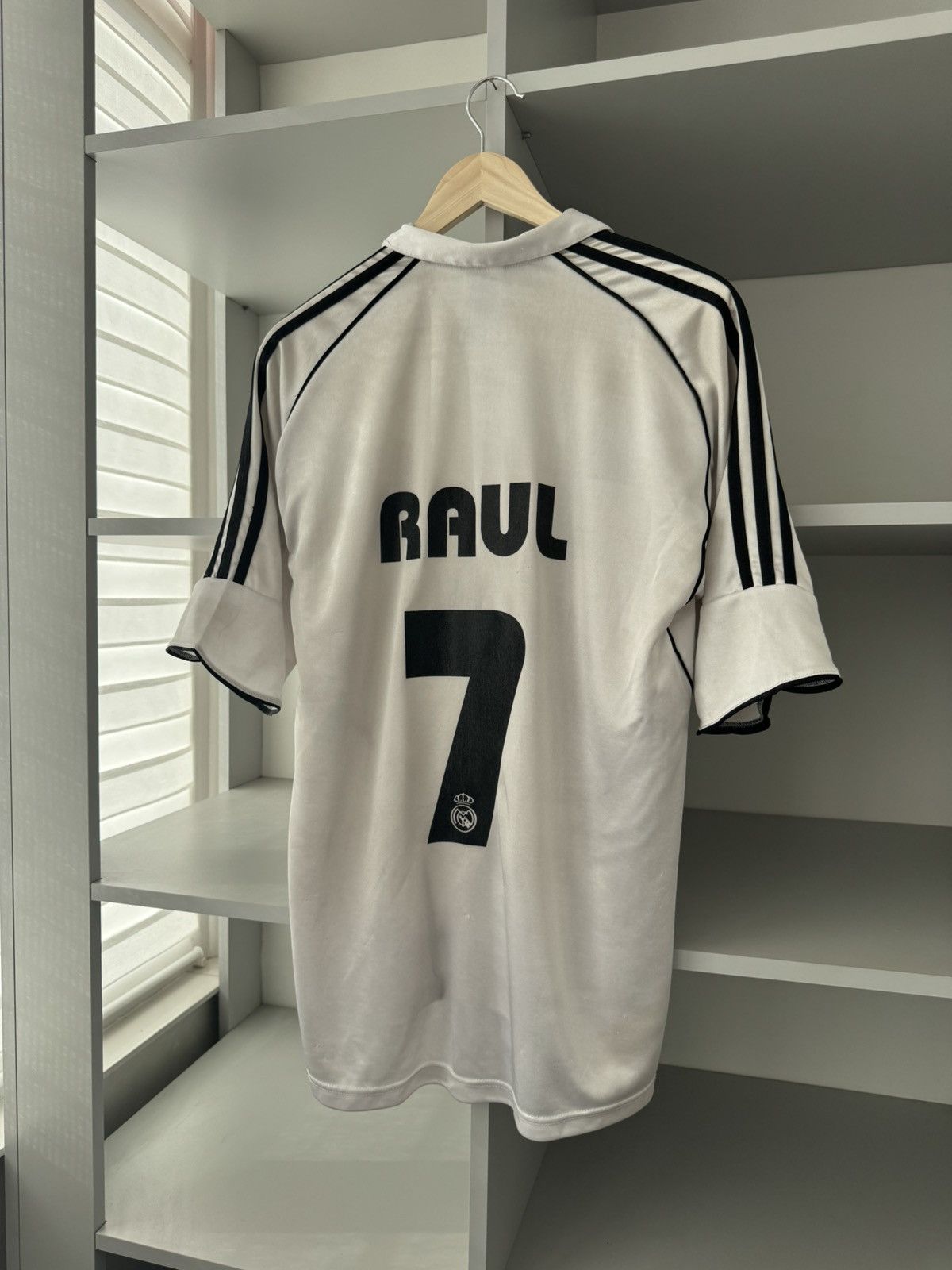 Adidas Adidas Real Madrid 7 Raul 2005 2006 Siemens Home Jersey Size US M / EU 48-50 / 2 - 9 Thumbnail