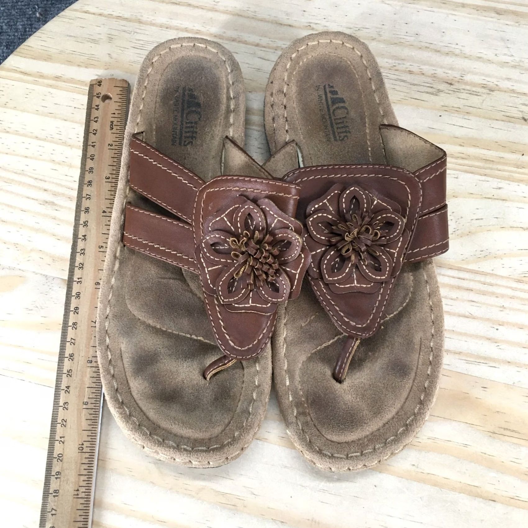 Vintage Cliffs White Mountain Sandals Womens 11M Carnation Thong Brown Faux Leather Casual Footwear Women Shoes Brown Faux Leather Slipper Sandal Size US 11 / IT 41 - 6 Thumbnail