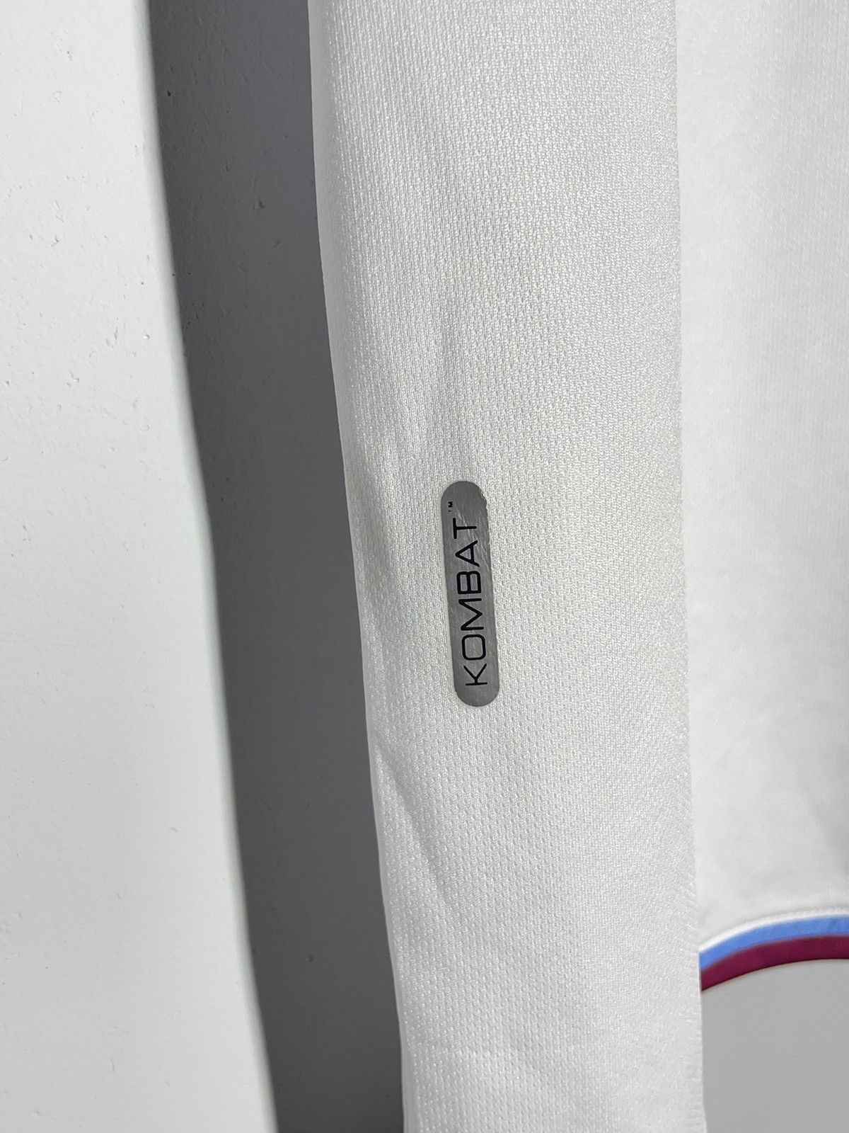 Kappa Aston Villa Kappa 2021/22 Away Y2k Streetwear Football Shirt Size US S / EU 44-46 / 1 - 10 Thumbnail