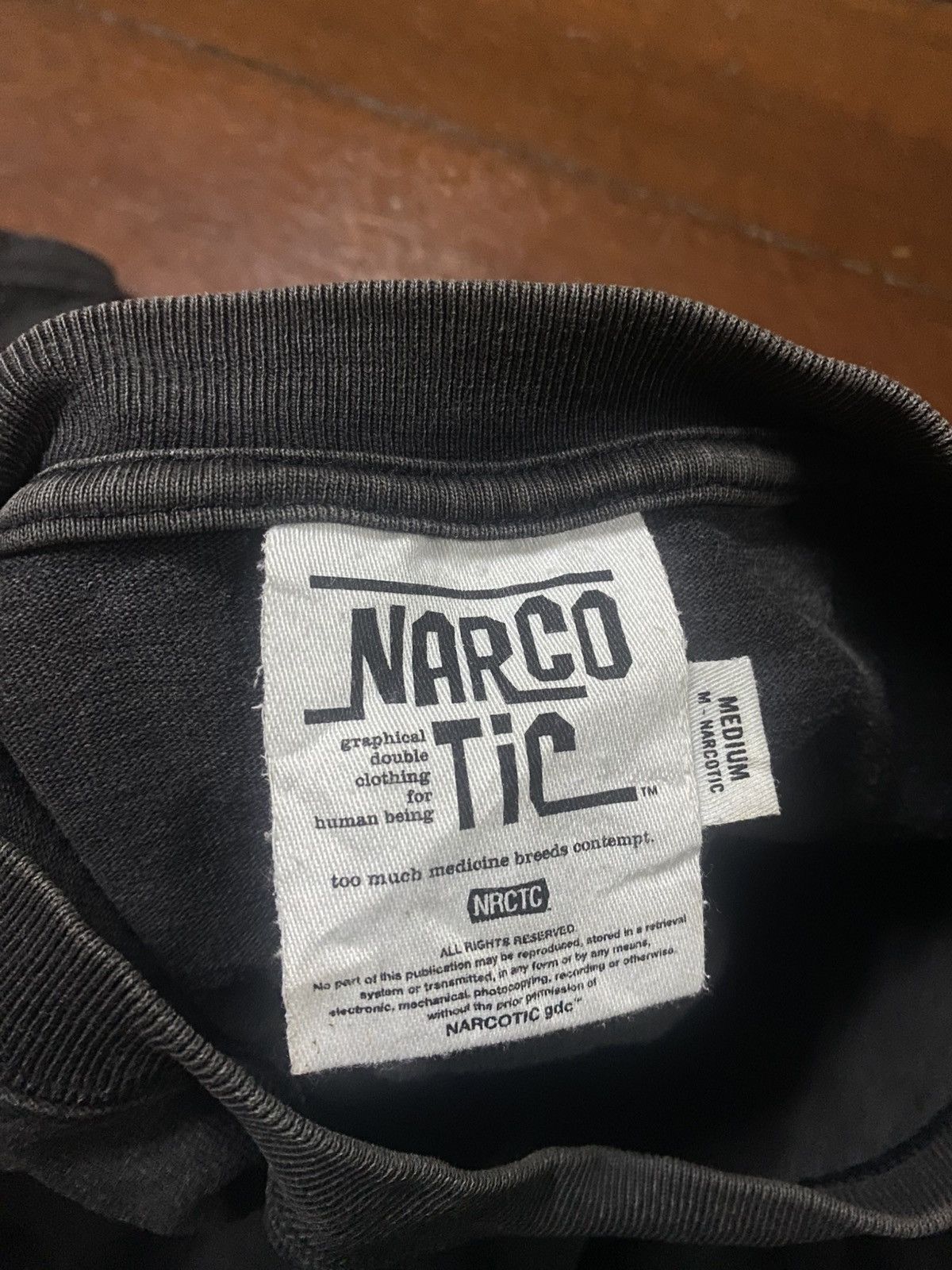 Narcotic GDC Rare vintage y2k GDC X Narcotic who paint me sun faded tee Size US M / EU 48-50 / 2 - 11 Thumbnail