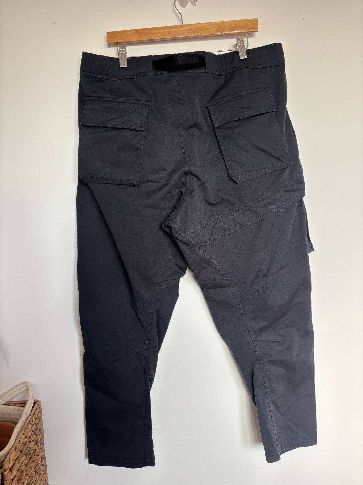 Nike ACG Nike ACG Cargo Cropped Pants Black Utility Tactical L SP1908 Size US 34 / EU 50 - 3 Thumbnail