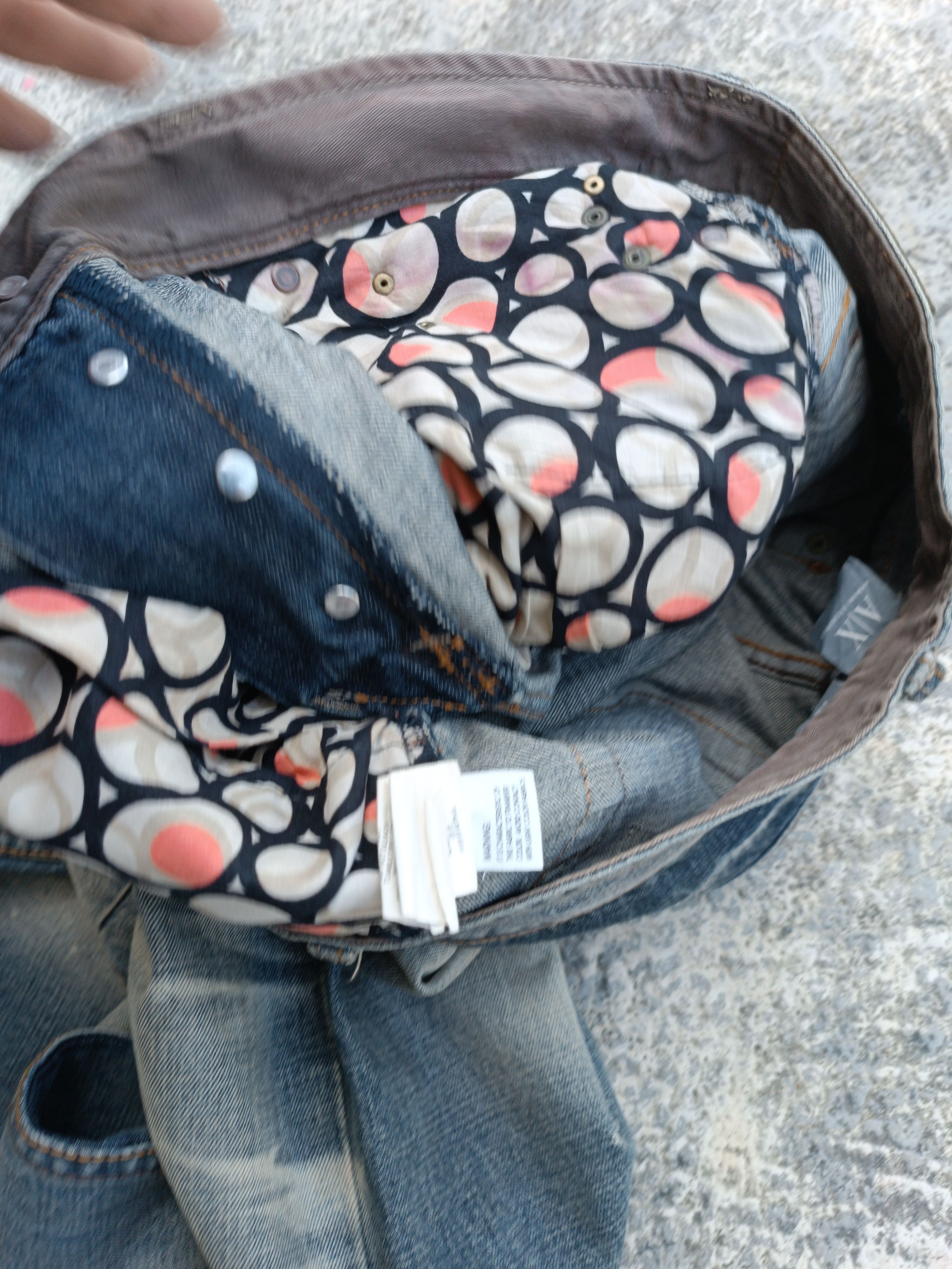 Armani Exchange Armani Exchange Distressed Whiskers Faded Denim E261 Size US 33 - 17 Thumbnail