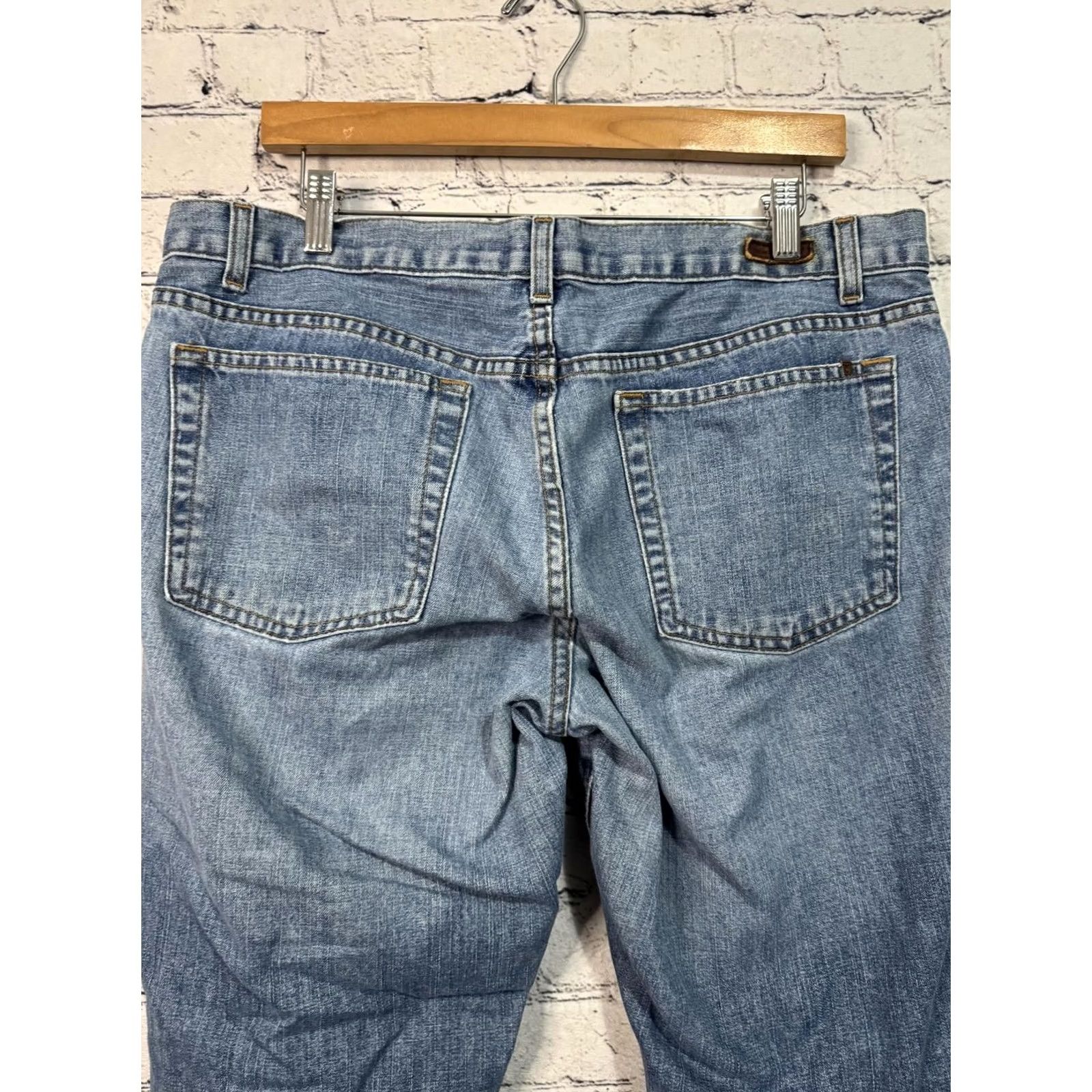 Vintage VINTAGE? No. Calvin Klein Women's Slim Lean Jeans Size 34x23 Light Wash Blue Jeans Slim Fit Regular 34 34x23 Mens Womens? Size 24" / US 00 / IT 34 - 7 Thumbnail