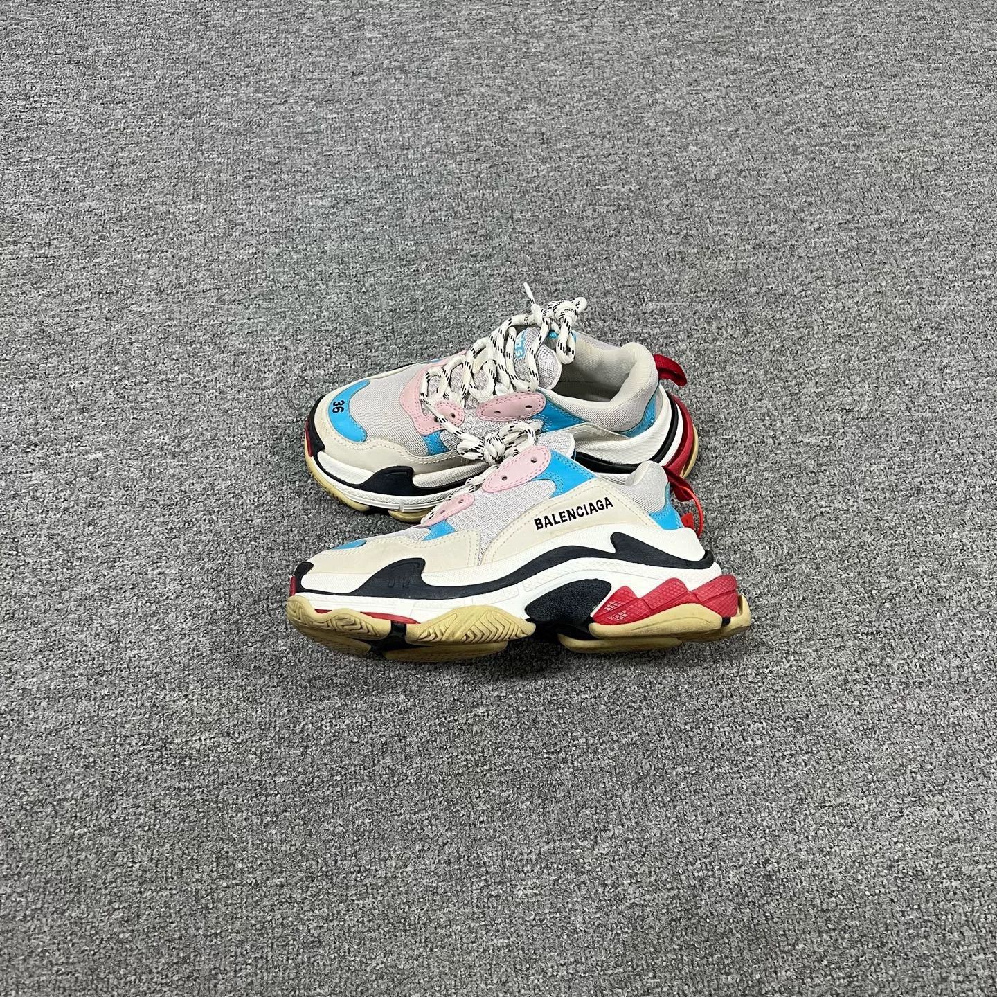 Balenciaga balenciaga triple s dad sneakers in blue pink Size US 6 / EU 39 - 1 Preview