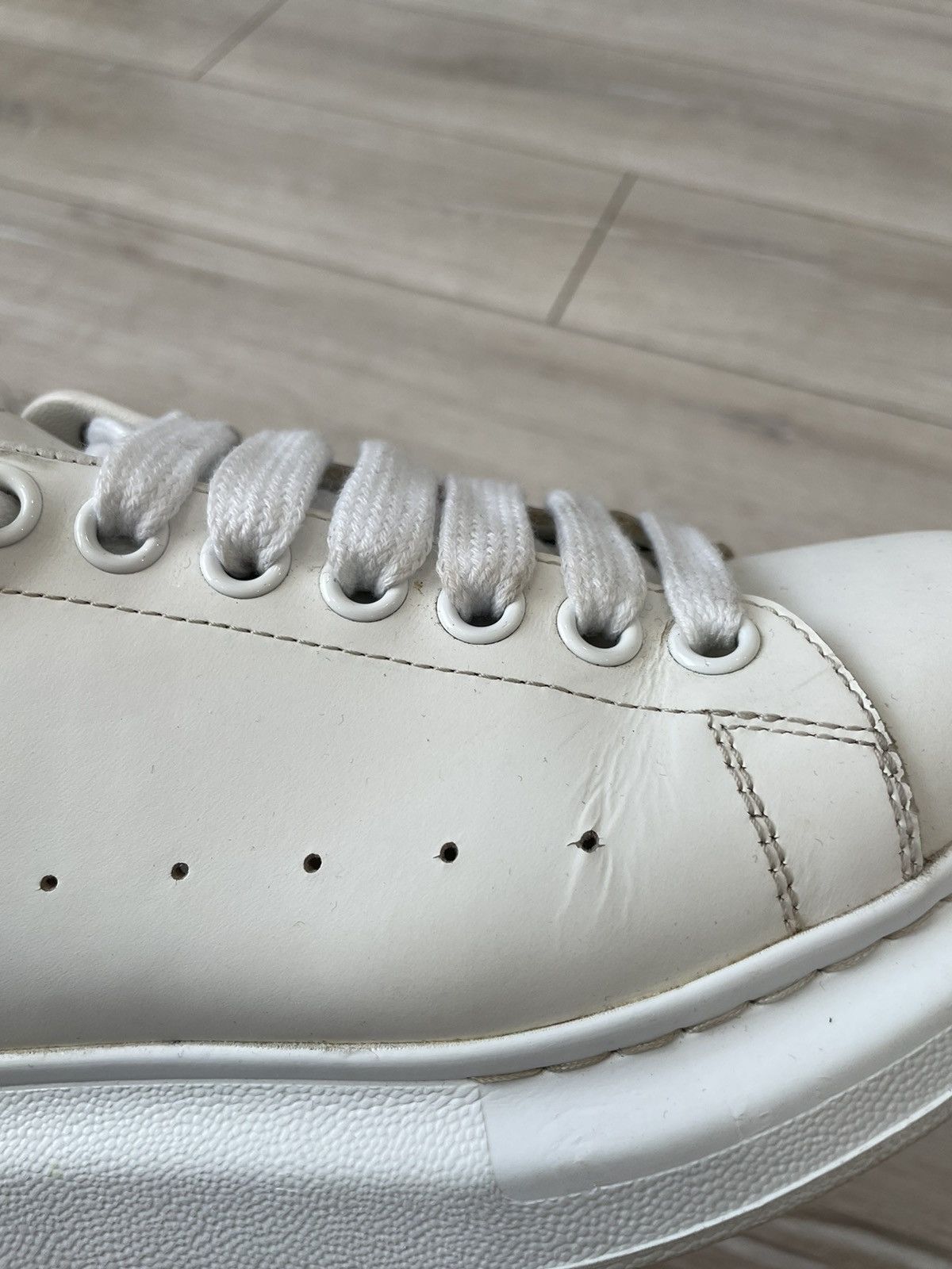 Alexander McQueen Alexander McQueen's Oversized leather sneakers Size US 9 / IT 39 - 21 Thumbnail