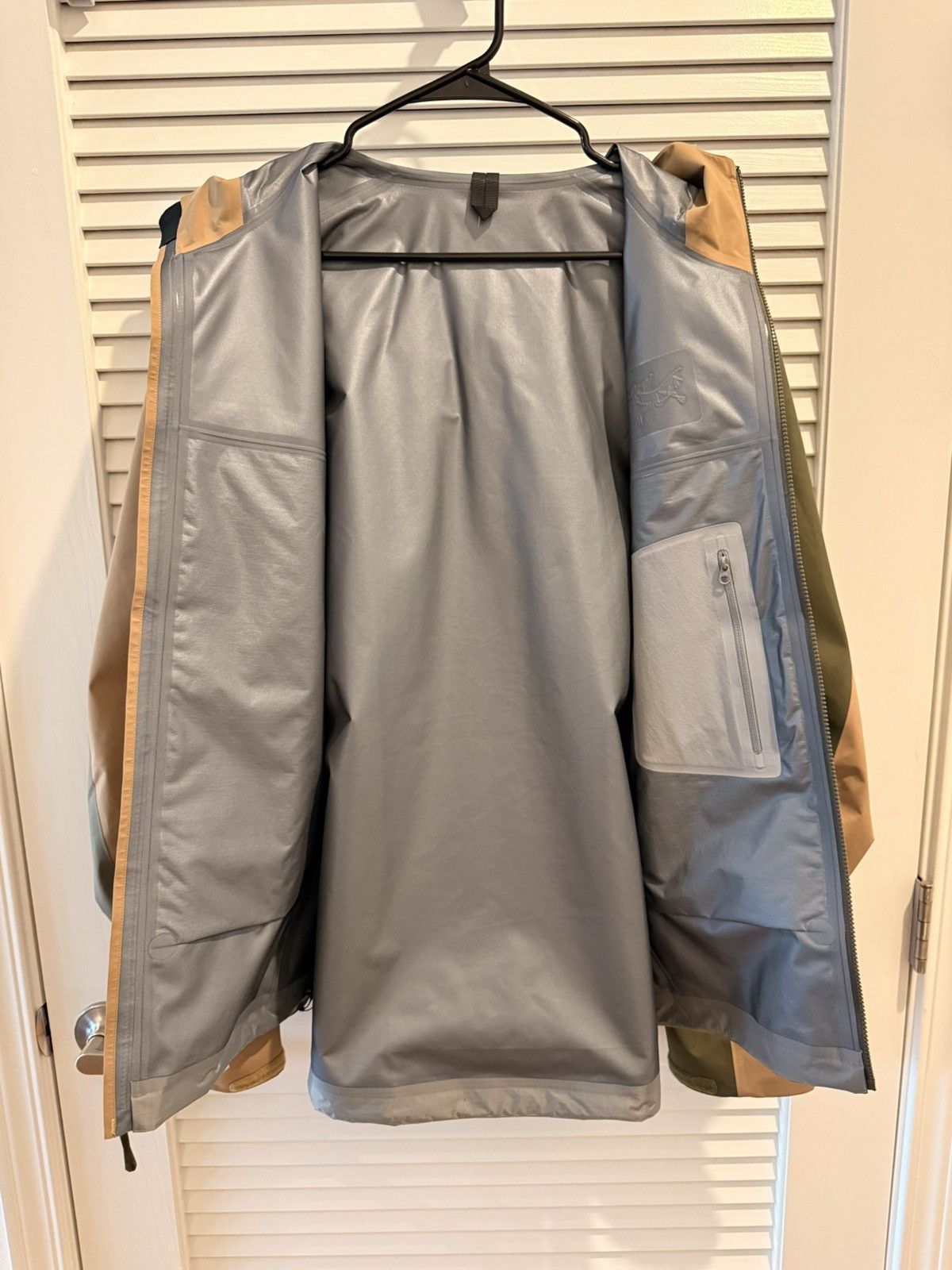 Arc'teryx Arcteryx Beta Jacket - Forage / Tatsu / Canvas Size US M / EU 48-50 / 2 - 10 Thumbnail