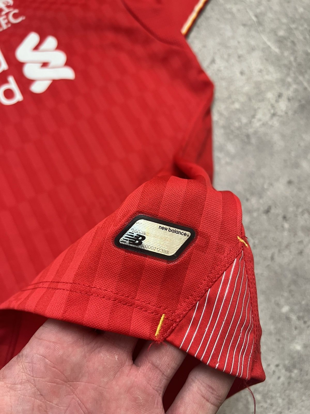 New Balance Liverpool 2015/2016 Home Soccer Jersey Football Shirt Size US M / EU 48-50 / 2 - 5 Thumbnail