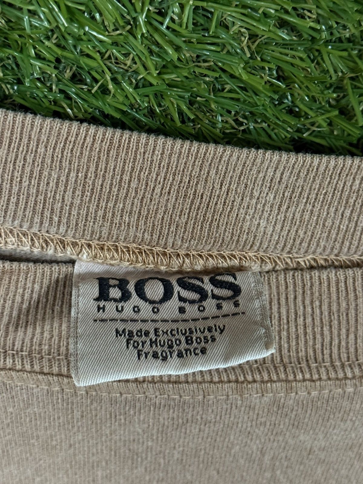 Hugo Boss RARE Hugo Boss Heavyweight Element Cologne Tee XL Size US XL / EU 56 / 4 - 3 Thumbnail