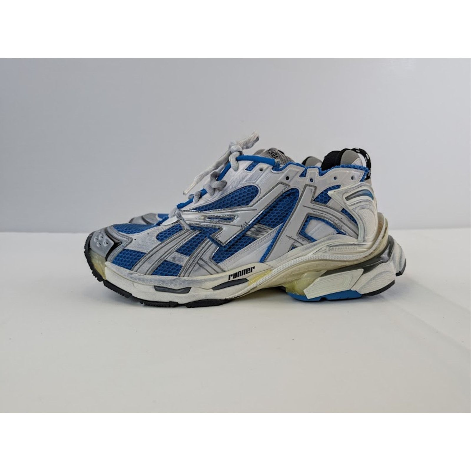Balenciaga o1rshd1 Runner Sneaker in Grey / Blue / Black Size US 14 / EU 47 - 11 Thumbnail