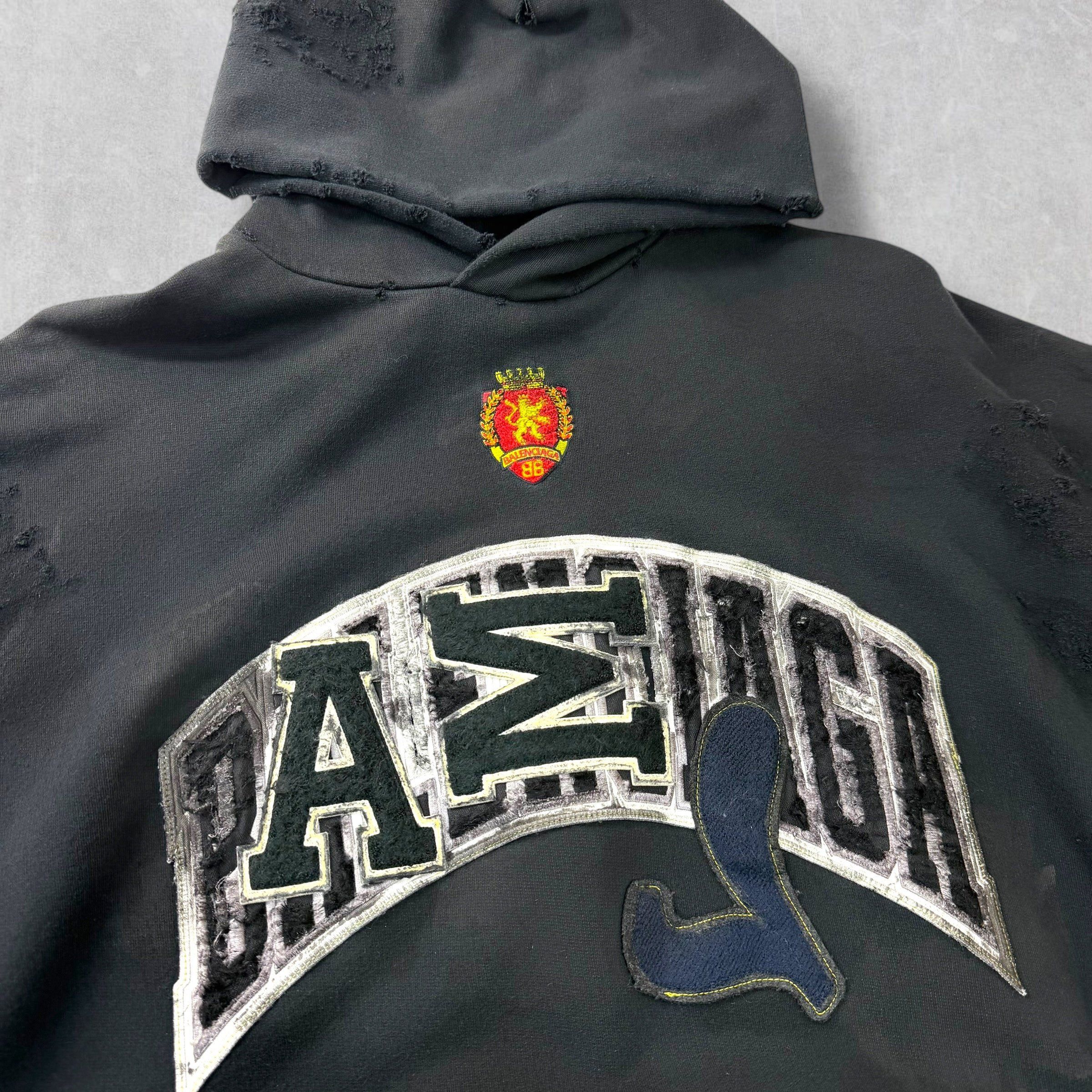 Balenciaga Balenciaga Skater Logo-Appliqué Hoodie 4 (XXL) Size US XXL / EU 58 / 5 - 4 Thumbnail
