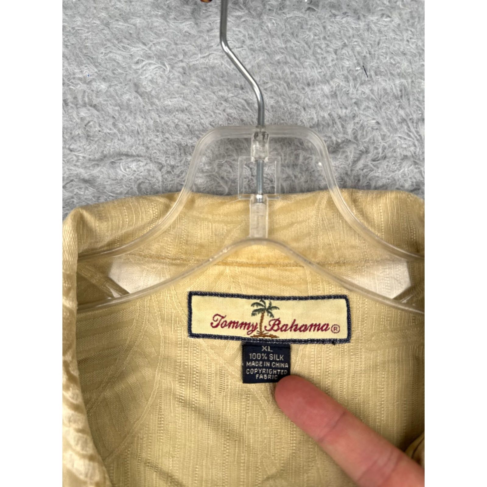 Tommy Bahama Tommy Bahama Hawaiian Shirt Mens XL Beige Silk Floral Button Up Aloha Resort Size US XL / EU 56 / 4 - 7 Thumbnail