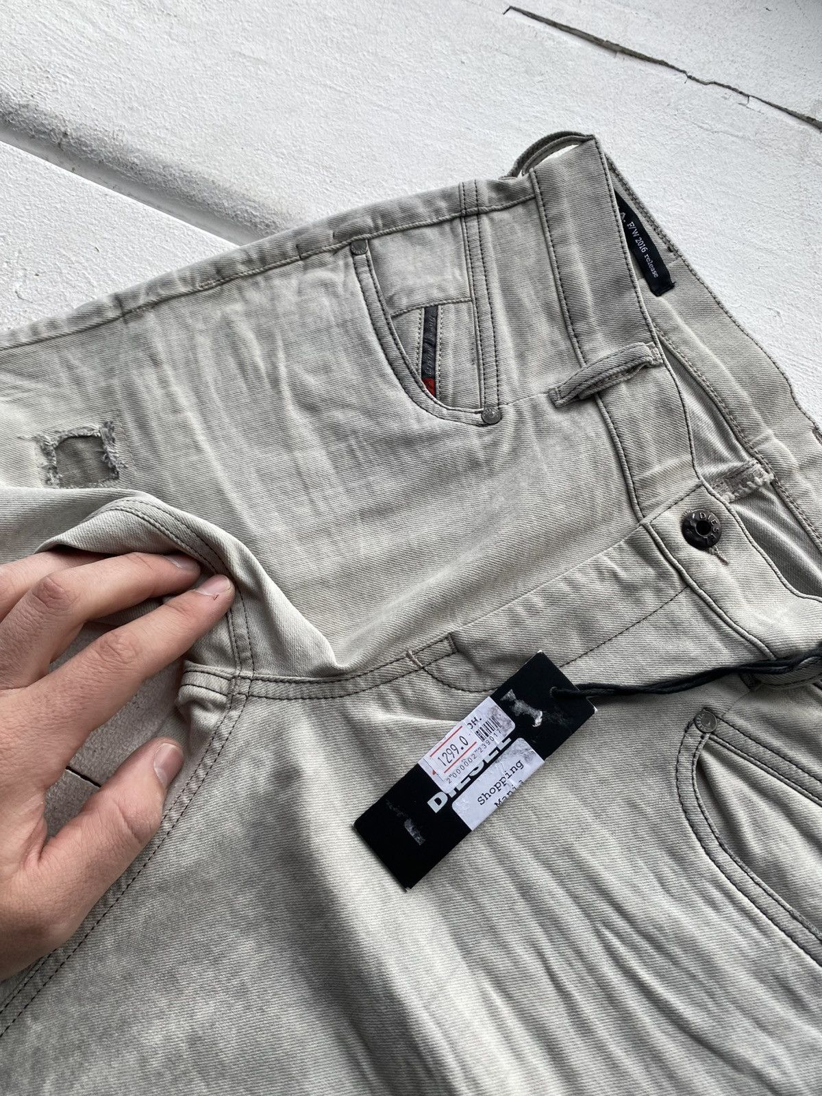 Diesel NWT Luxury Y2K Diesel Belthy Slim Boyfriend Jeans Distressed Size 27" / US 4 / IT 40 - 5 Thumbnail