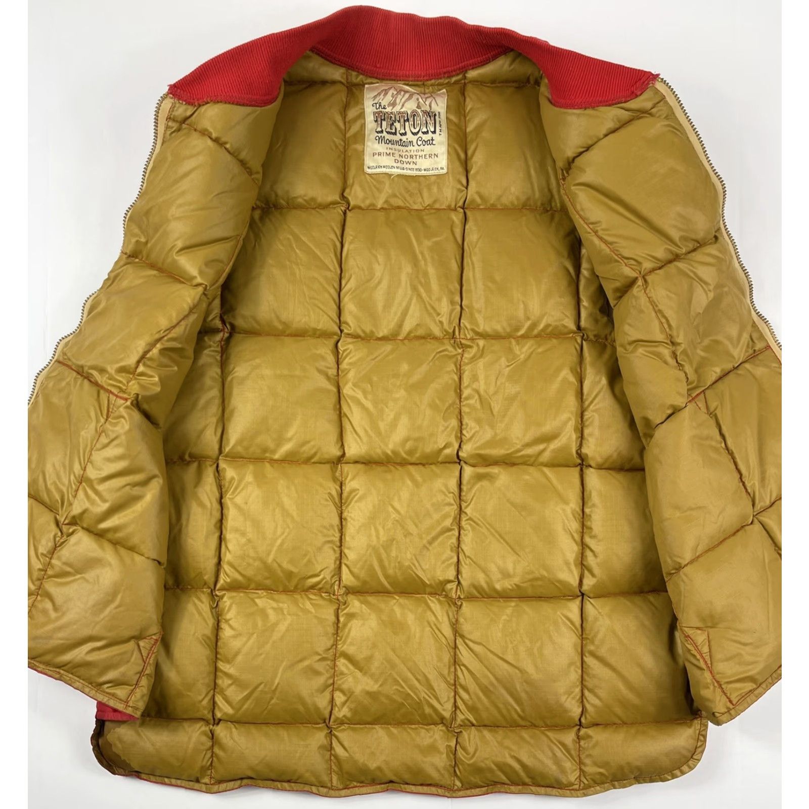 Vintage VINTAGE Woolrich Teton Mountain Vest Puffer Wool Rich Down Red Sz L Mens 80s 90s Hunting Size US L / EU 52-54 / 3 - 4 Thumbnail