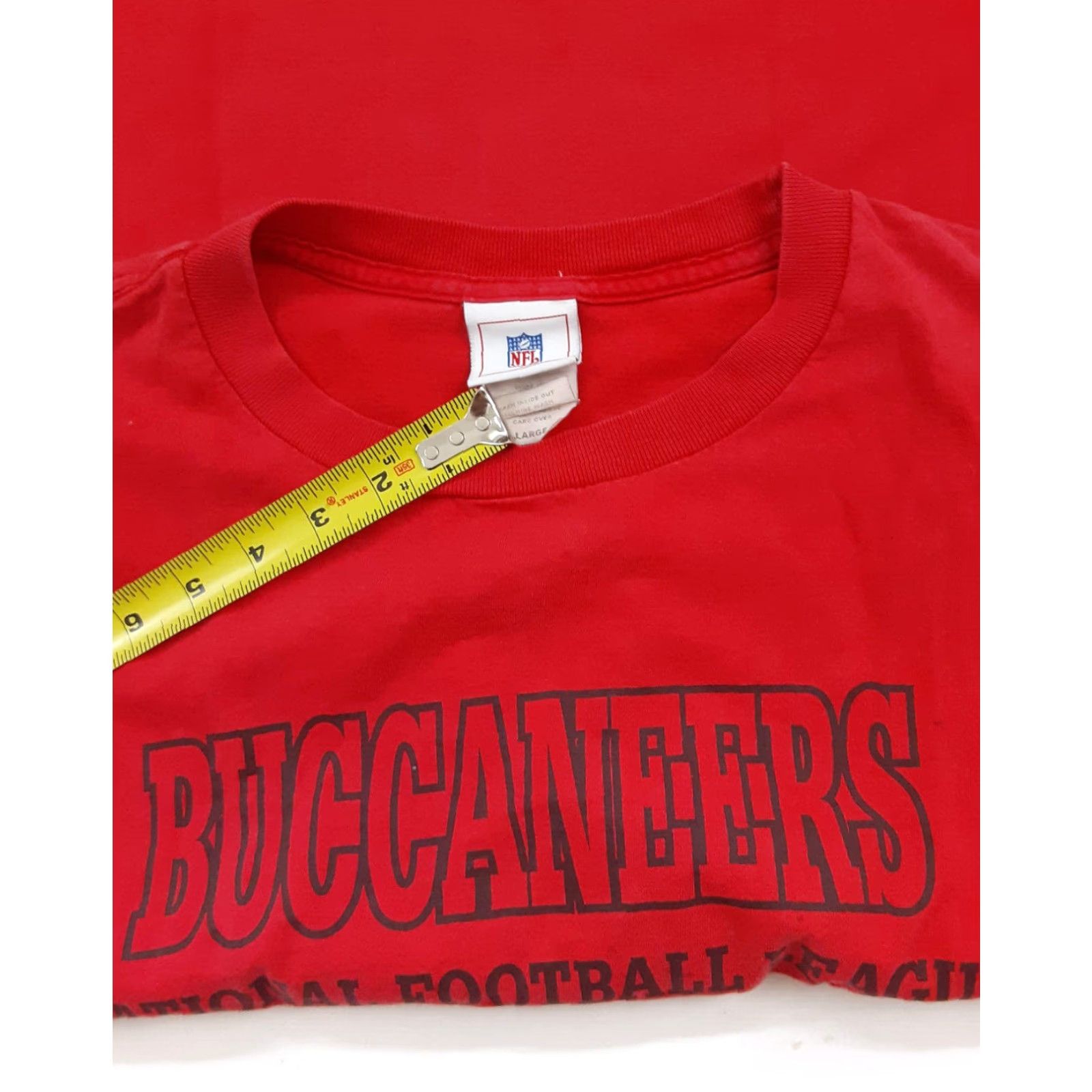NFL VINTAGE NFL Tampa Bay Buccaneers Sleeveless Tank Top L Red Men Athletic Sports Football Sleeveless Tank Top L Mens Size US L / EU 52-54 / 3 - 4 Thumbnail