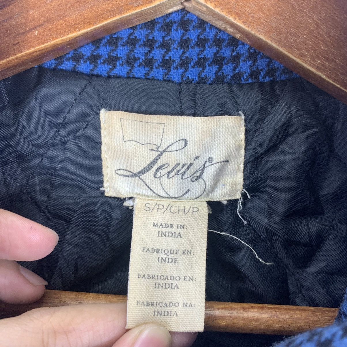 Levi's Vintage Levi’s Tartan Style Wool Trench Coat With Belt Size US S / EU 44-46 / 1 - 6 Thumbnail
