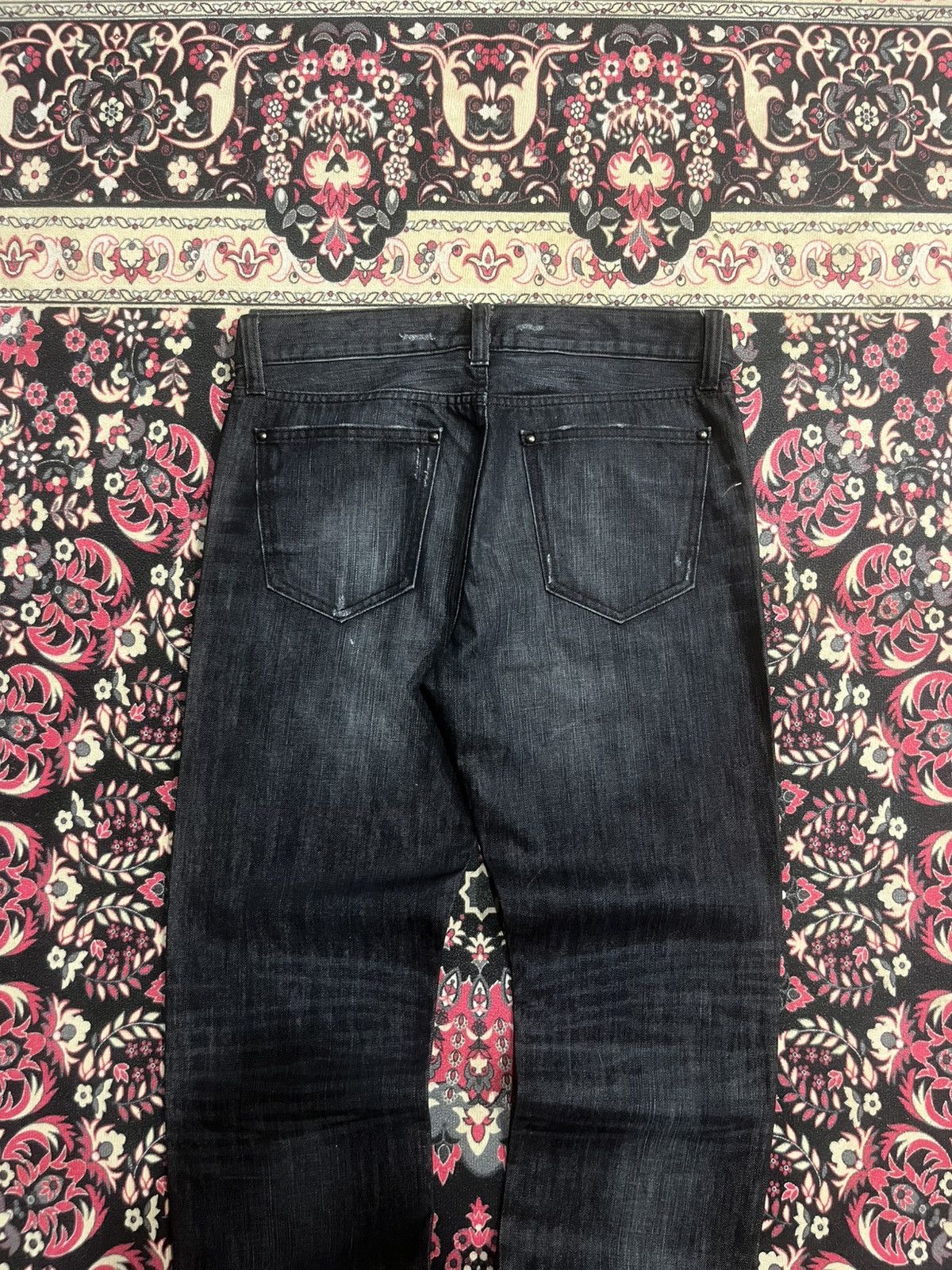 Uniqlo Vintage Uniqlo UJ Dark Washed Distressed Straight Leg Jeans Size US 33 - 6 Thumbnail