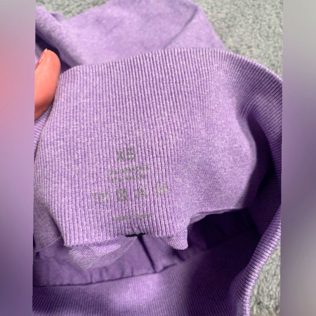 Vintage NVGTN Purple Scrunch Shorts XS Women Regular Athletic XS Purple NVGTN Scrunch Shorts Women” Size 26" / US 2 / IT 38 - 4 Thumbnail
