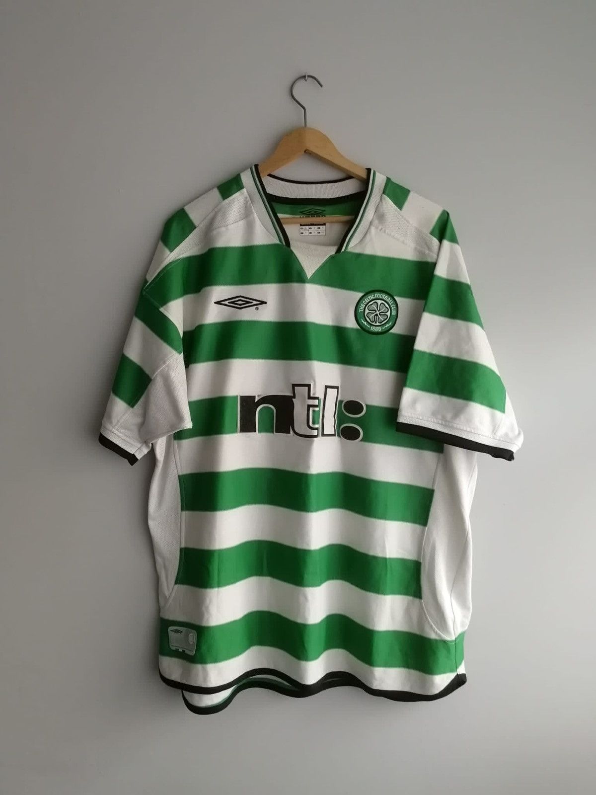 Umbro × Vintage Vintage Celtic soccer Jersey tshirt 2002 Size US XL / EU 56 / 4 - 1 Thumbnail