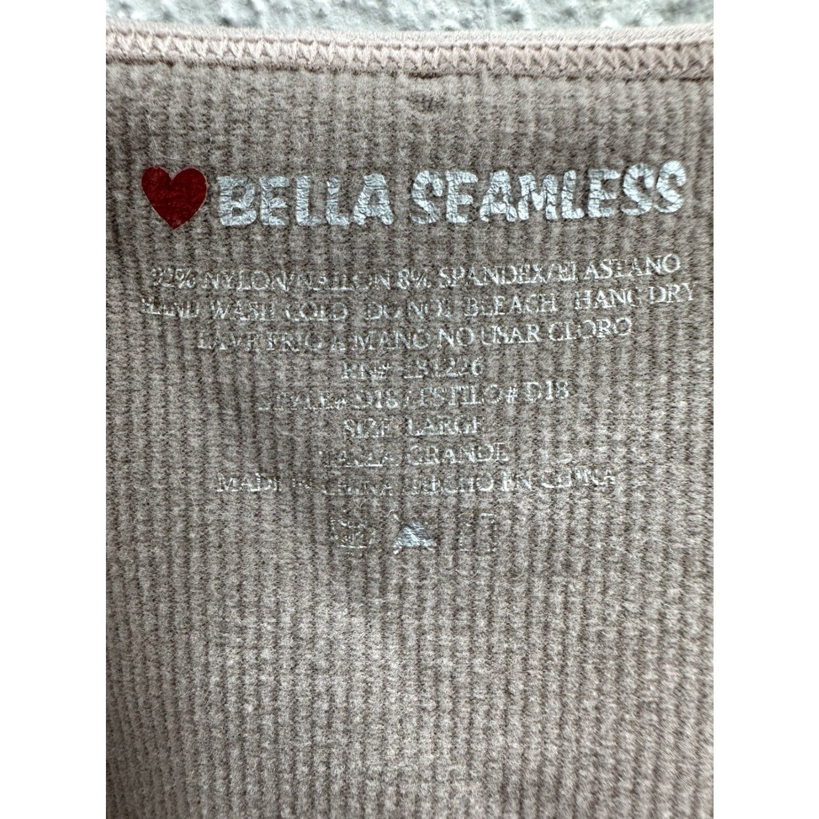 Bell Bella Seamless Crop Top Womens Size Large Tan Ribbed Sleeveless Tank Knit Nylon Spandex 80s 90s Sports Casual Workwear Size L / US 10 / IT 46 - 4 Thumbnail