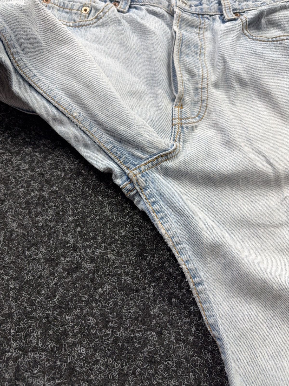 Levi's Vintage Clothing 90s Vintage Levi's 501 Made In Australia Light Wash Jeans Size US 29 - 8 Thumbnail