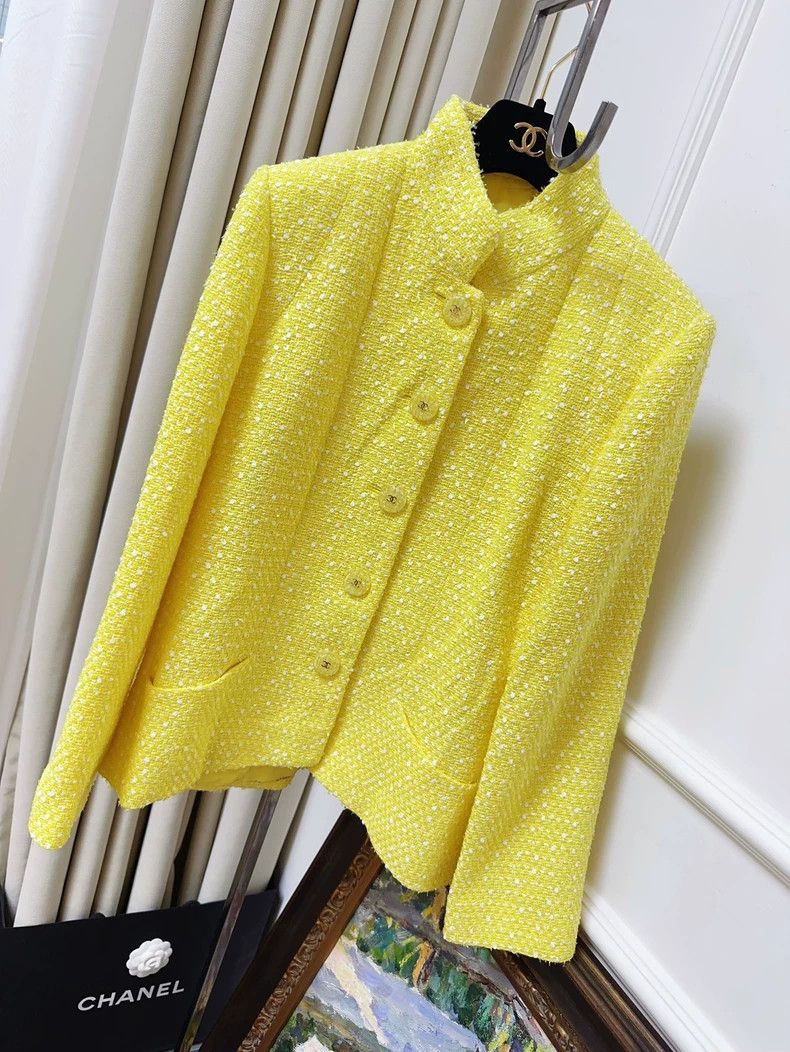 Chanel Chanel 19S yellow and white stand-up collar braided soft t Size XS / US 0-2 / IT 36-38 - 1 Thumbnail