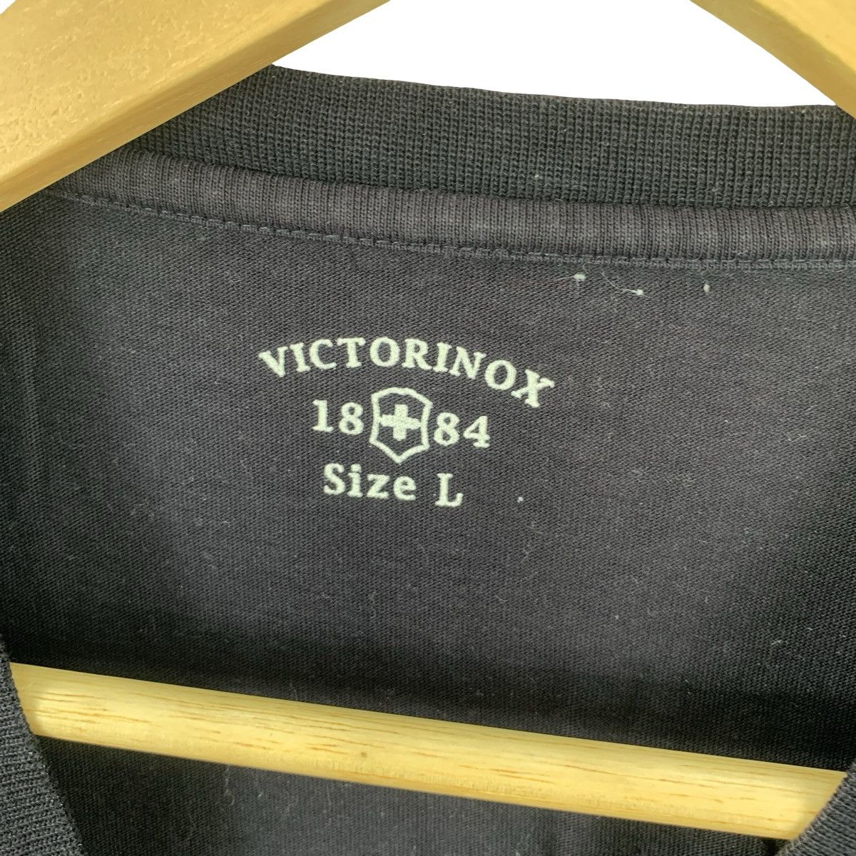 Victorinox Victorinox 1884 Embroidered Logo T-Shirt Size US L / EU 52-54 / 3 - 9 Thumbnail