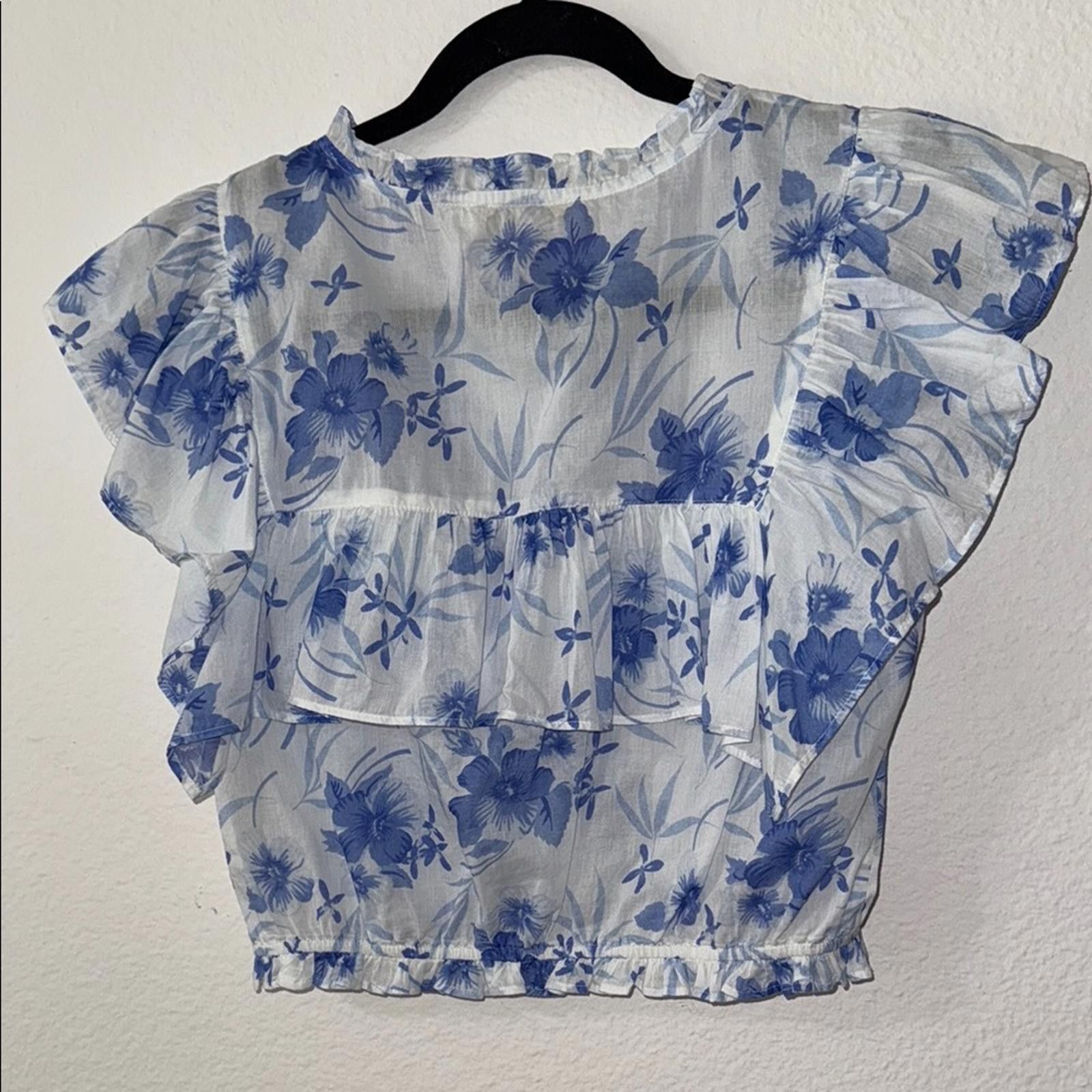 Other LoveShackFancy Blue and White Flutter Sleeve Cropped Blouse Size S / US 4 / IT 40 - 3 Thumbnail