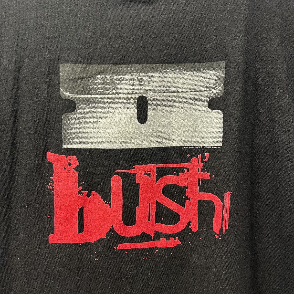 Band Tees × Giant × Vintage Rare Vintage 90s Bush Razorblade Suitcase Band Tee Size US L / EU 52-54 / 3 - 5 Thumbnail