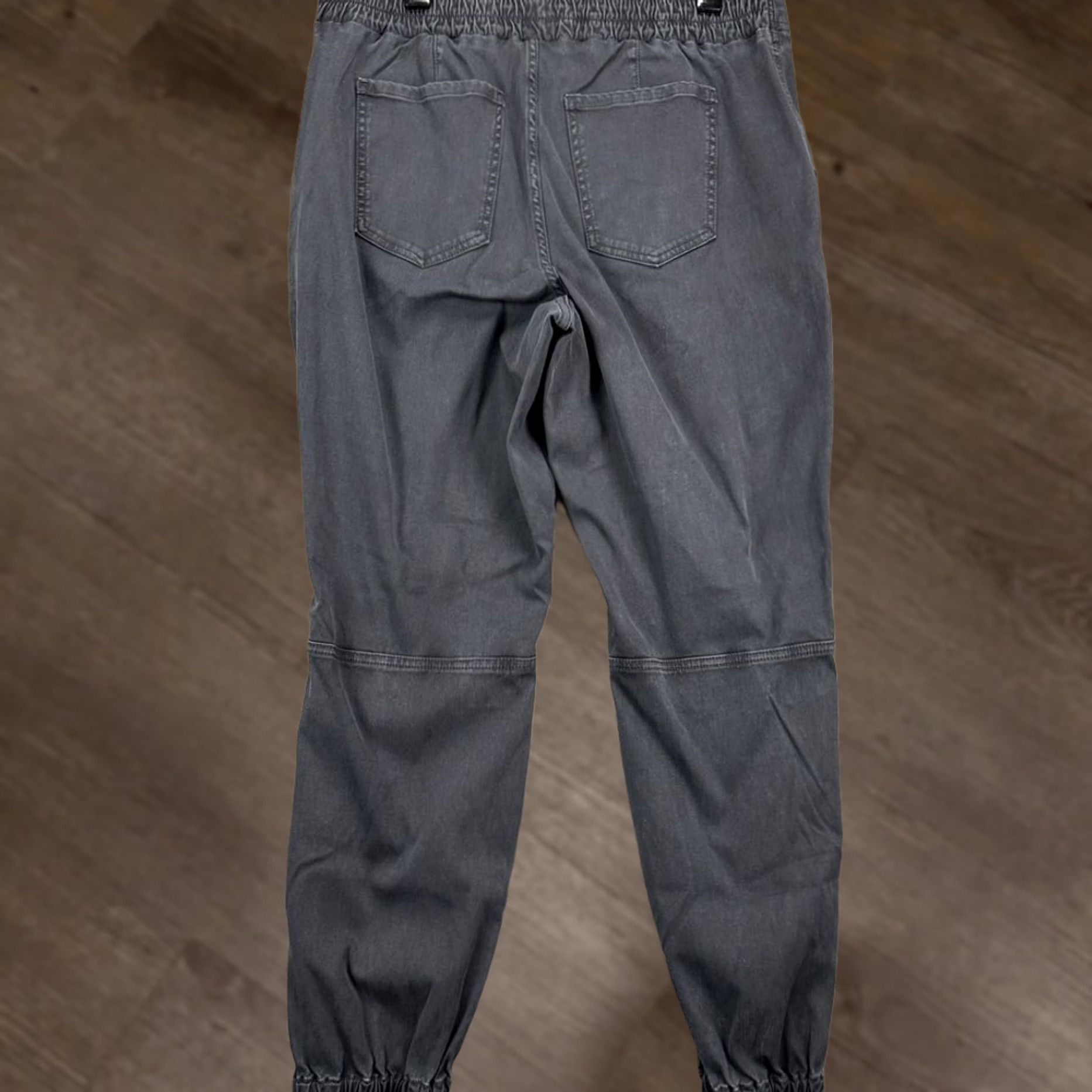 Spanx Spanx Jean Jogger Pants Womens 1X Gray Pull On Elastic Waist Ankle Zip Stretch Jeans Jogger Pants Women Plus Size 1X Gray Size 40" / US 18 - 1 Thumbnail