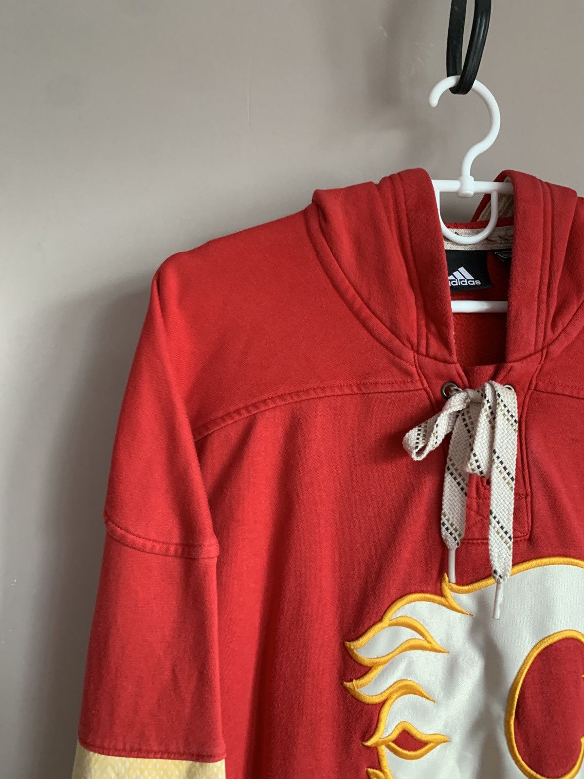 NHL Calgary Flames NHL Hockey Hoodie Jacket Medium Size US M / EU 48-50 / 2 - 3 Thumbnail