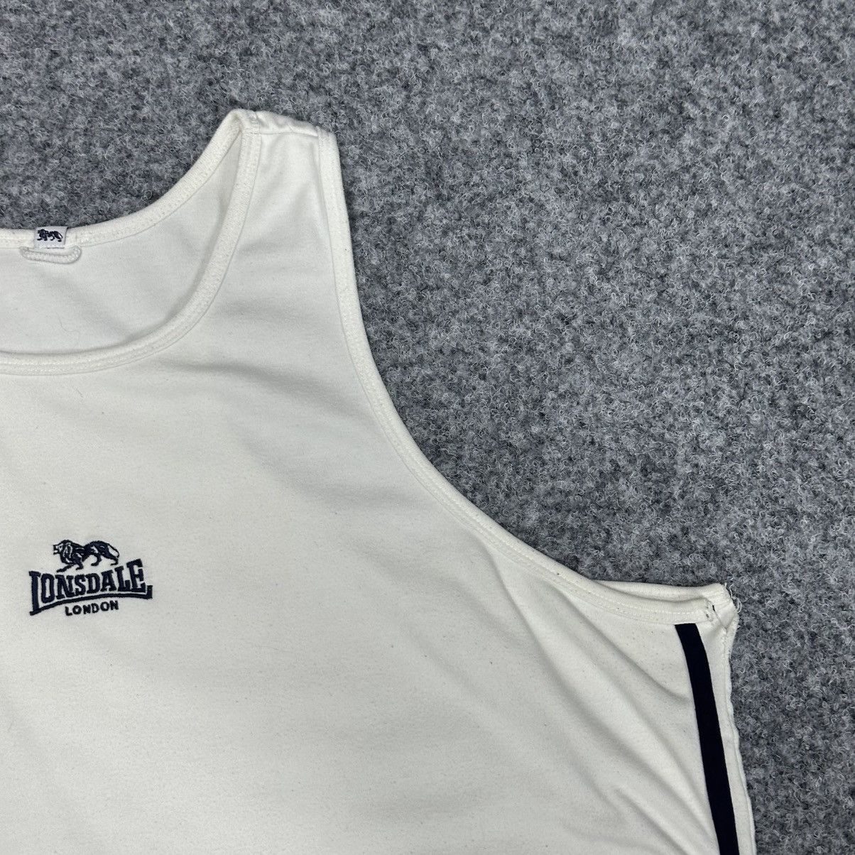 Lonsdale VTG Man Lonsdale Tank Top Sleeves Big Logo Size 2XL 00s USA Size US XXL / EU 58 / 5 - 3 Thumbnail