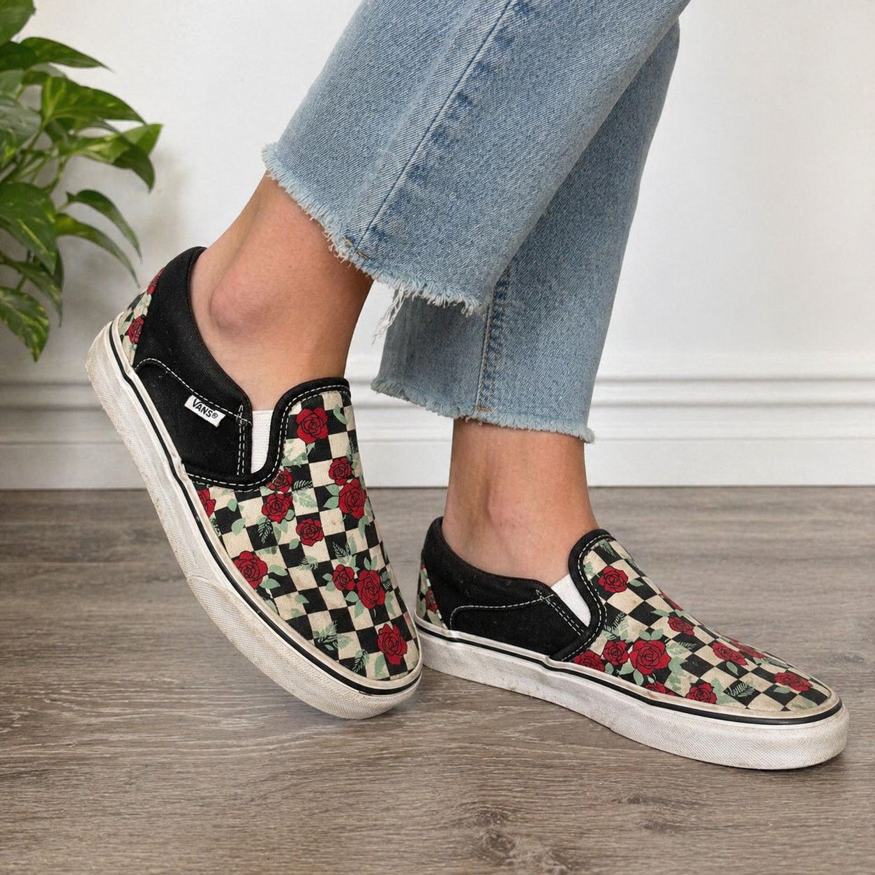 Vans Vans Slip-On Rose Checkerboard Canvas 6.5 Size US 6.5 / IT 36.5 - 1 Thumbnail
