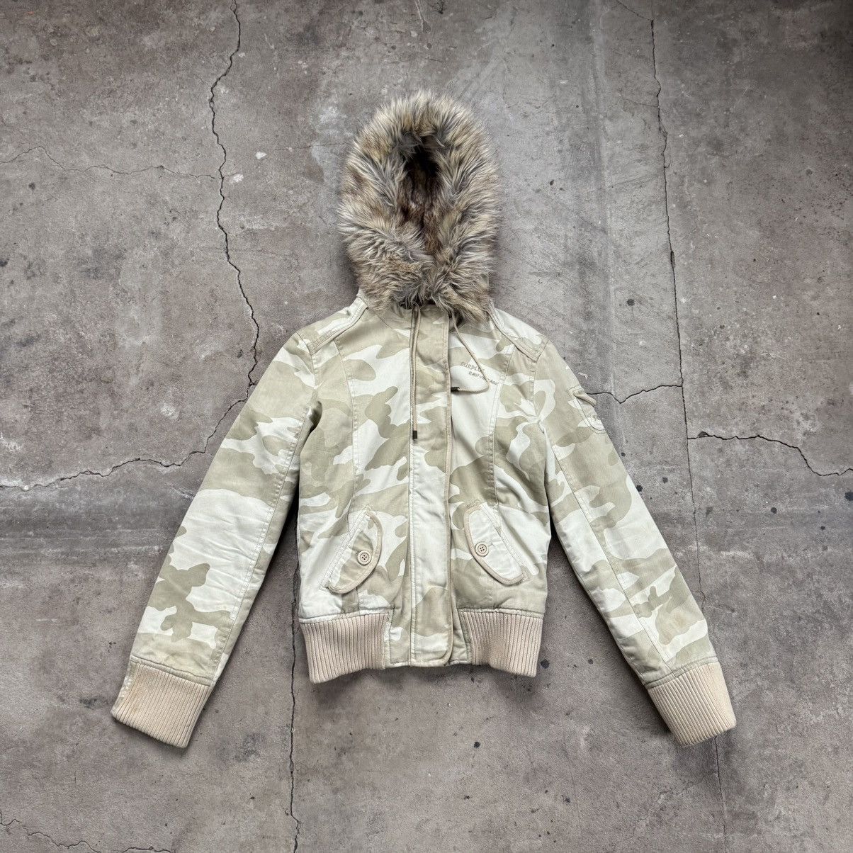 Le Grande Bleu (L.G.B.) Surplus Raw Vintage Camo Bomber Jacket With Faux Fur Hood Size S / US 4 / IT 40 - 1 Thumbnail