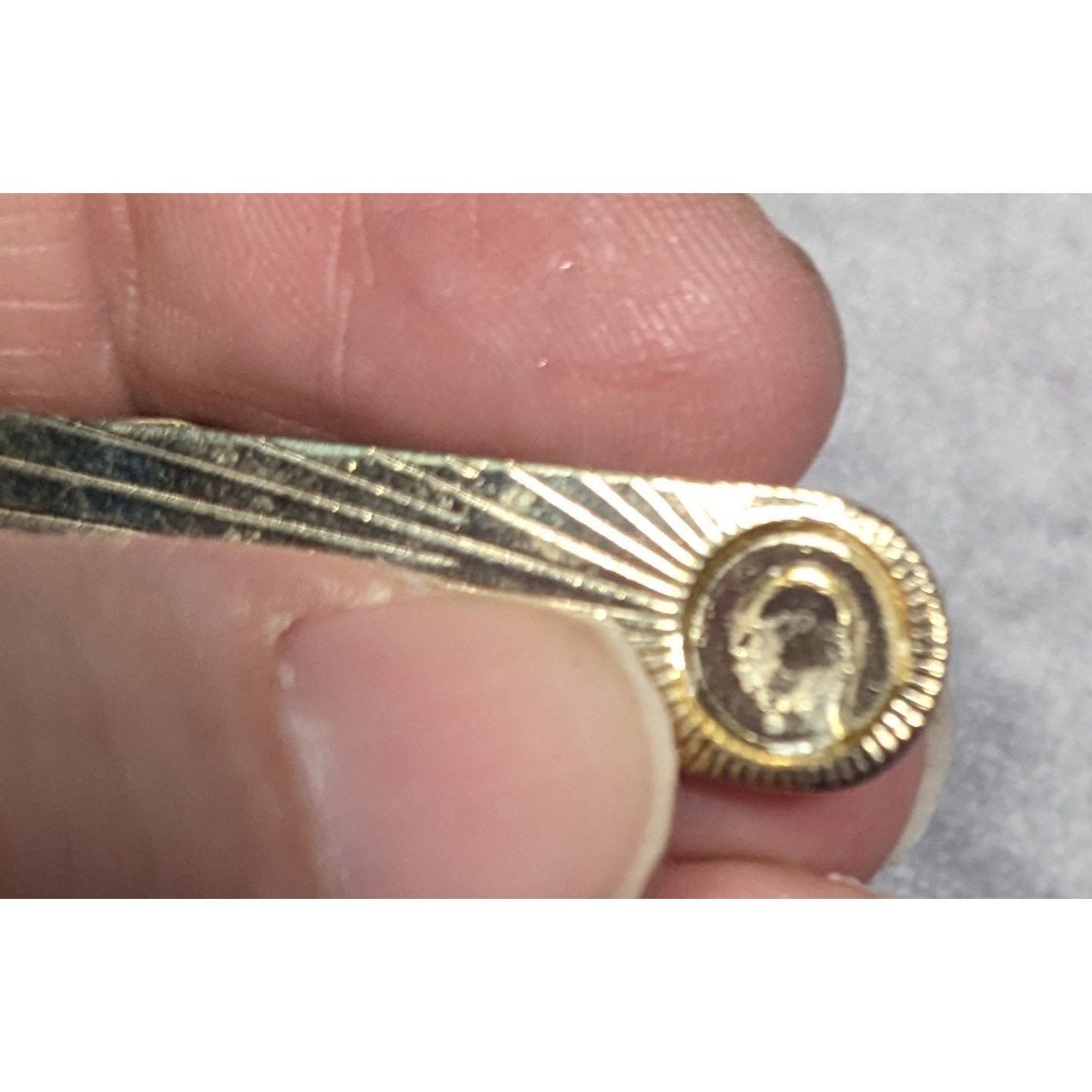 Other Vintage Sun Burst Engraved Gold Tone Tie Clip (Missing Stone Size ONE SIZE - 5 Thumbnail