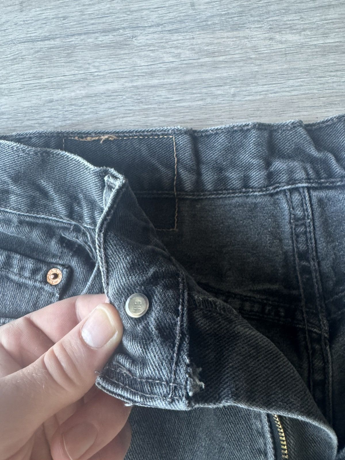 Levi's Vintage Clothing Vintage Levi’s 550 Relaxed Fit 34x32 Y2K Faded Black Red Tab Size US 34 / EU 50 - 10 Thumbnail
