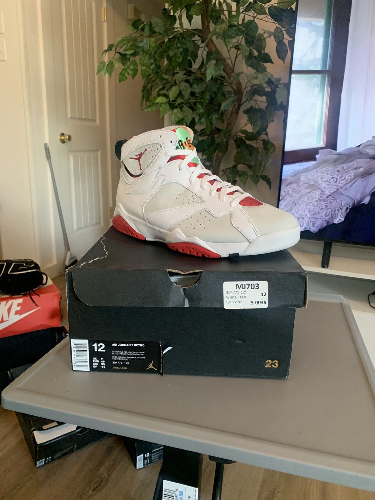 Jordan Brand Nike Air Jordan 7 Retro "Hare"(2015) 304775 125 DS Size 12 Size US 12 / EU 45 - 8 Thumbnail