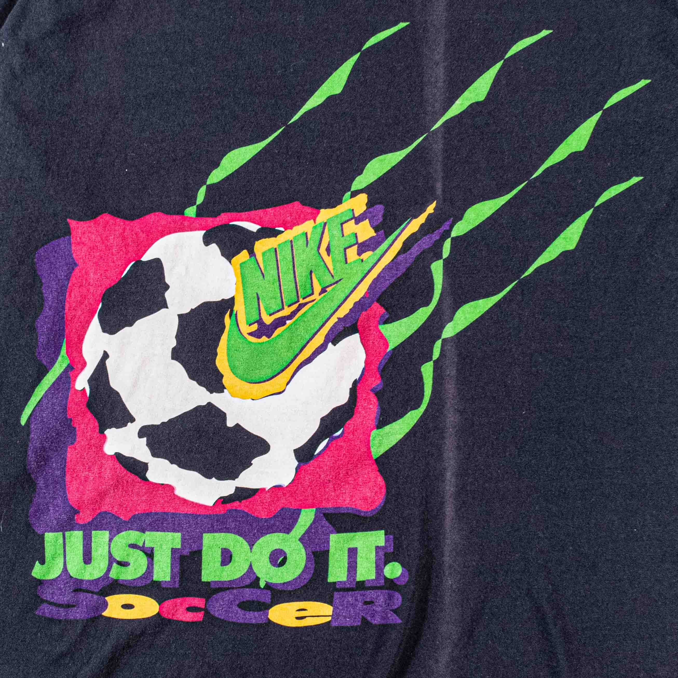 Nike Vintage Nike Soccer Just Do It AOP T-Shirt 90s World Cup Size US L / EU 52-54 / 3 - 4 Thumbnail