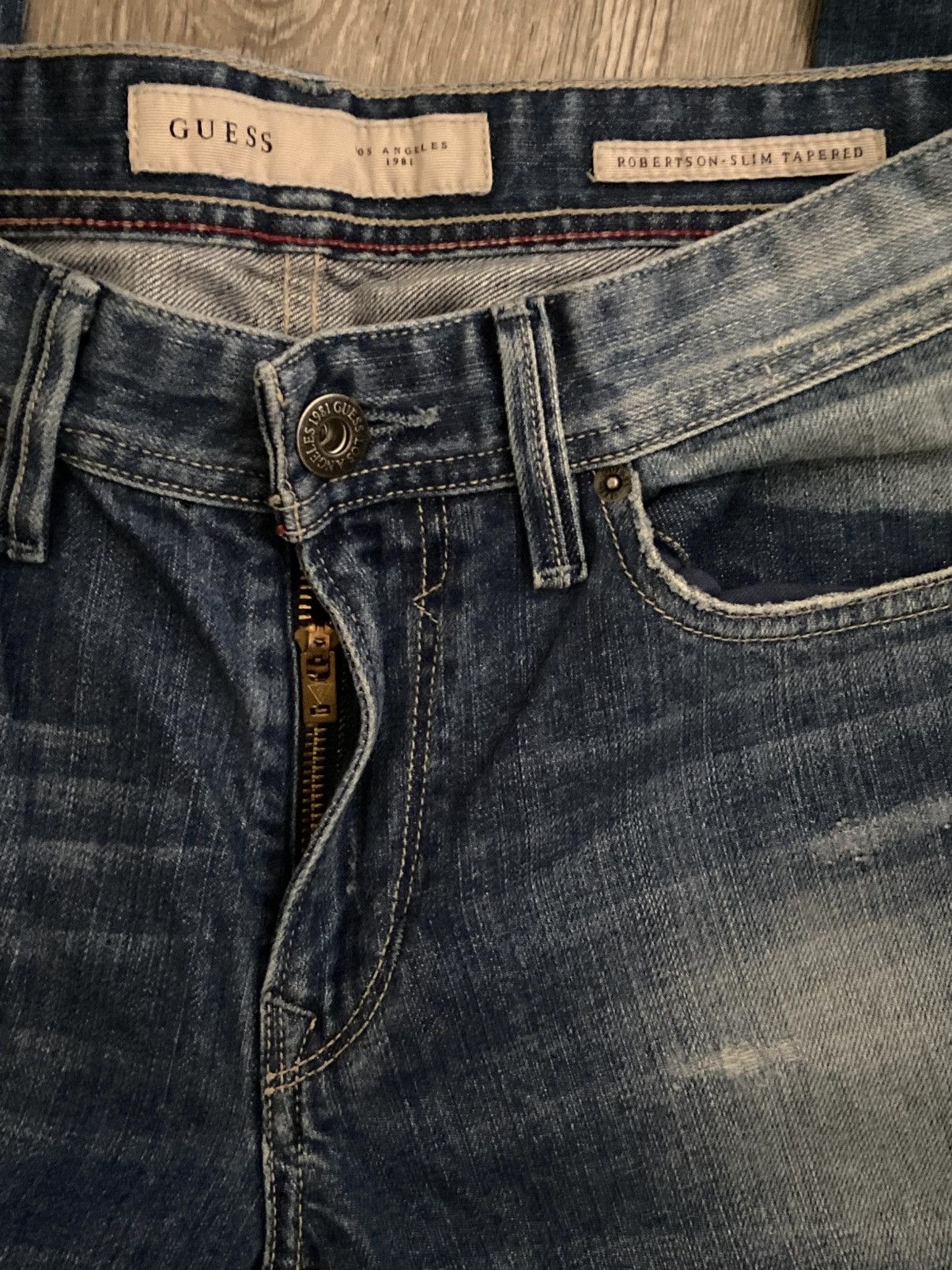 Guess guess robertson slim tapered made in mexico 31 W x 32L USA Size US 31 - 6 Thumbnail