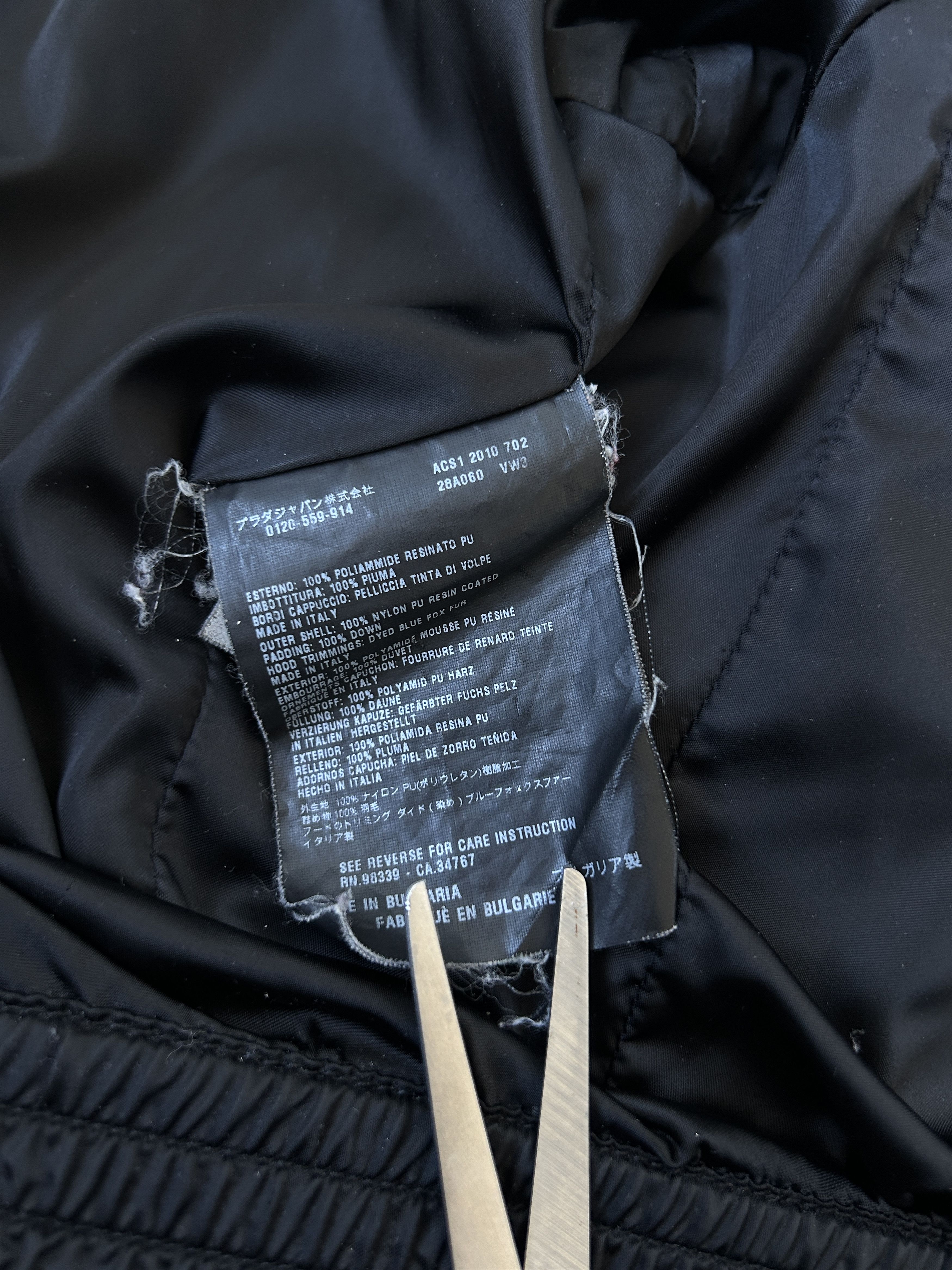 Prada AW2010 Prada sport triangle logo puffer jacket Size S / US 4 / IT 40 - 18 Thumbnail