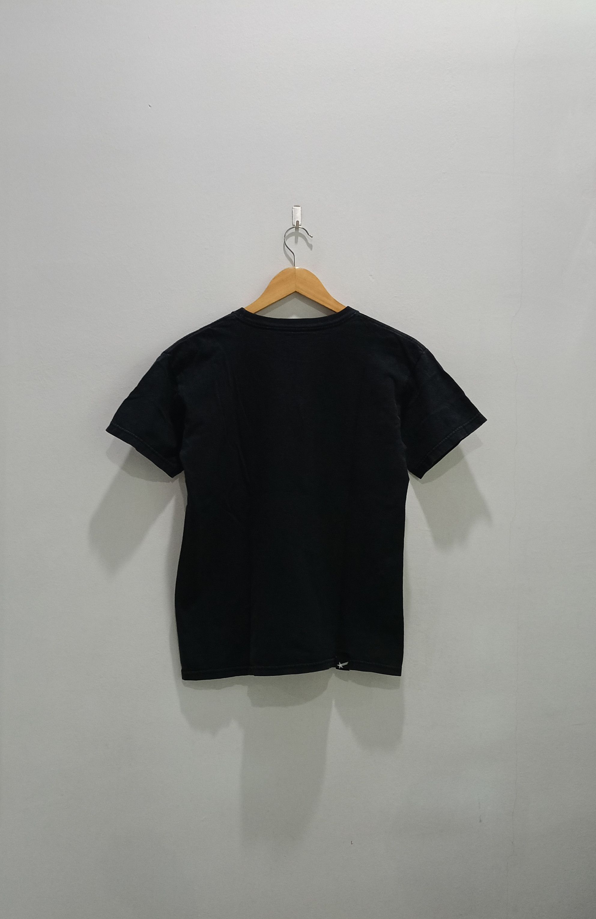 Famous Stars And Straps TSHIRT : FAMOUS STAR AND STRAPS Size US S / EU 44-46 / 1 - 2 Thumbnail