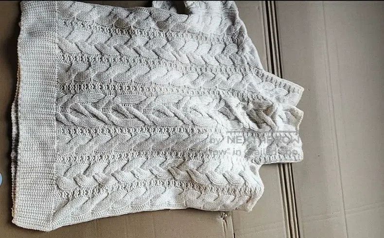 Loro Piana Loro Piana High-neck cashmere sweater, ivory white, classi Size XS / US 0-2 / IT 36-38 - 3 Thumbnail