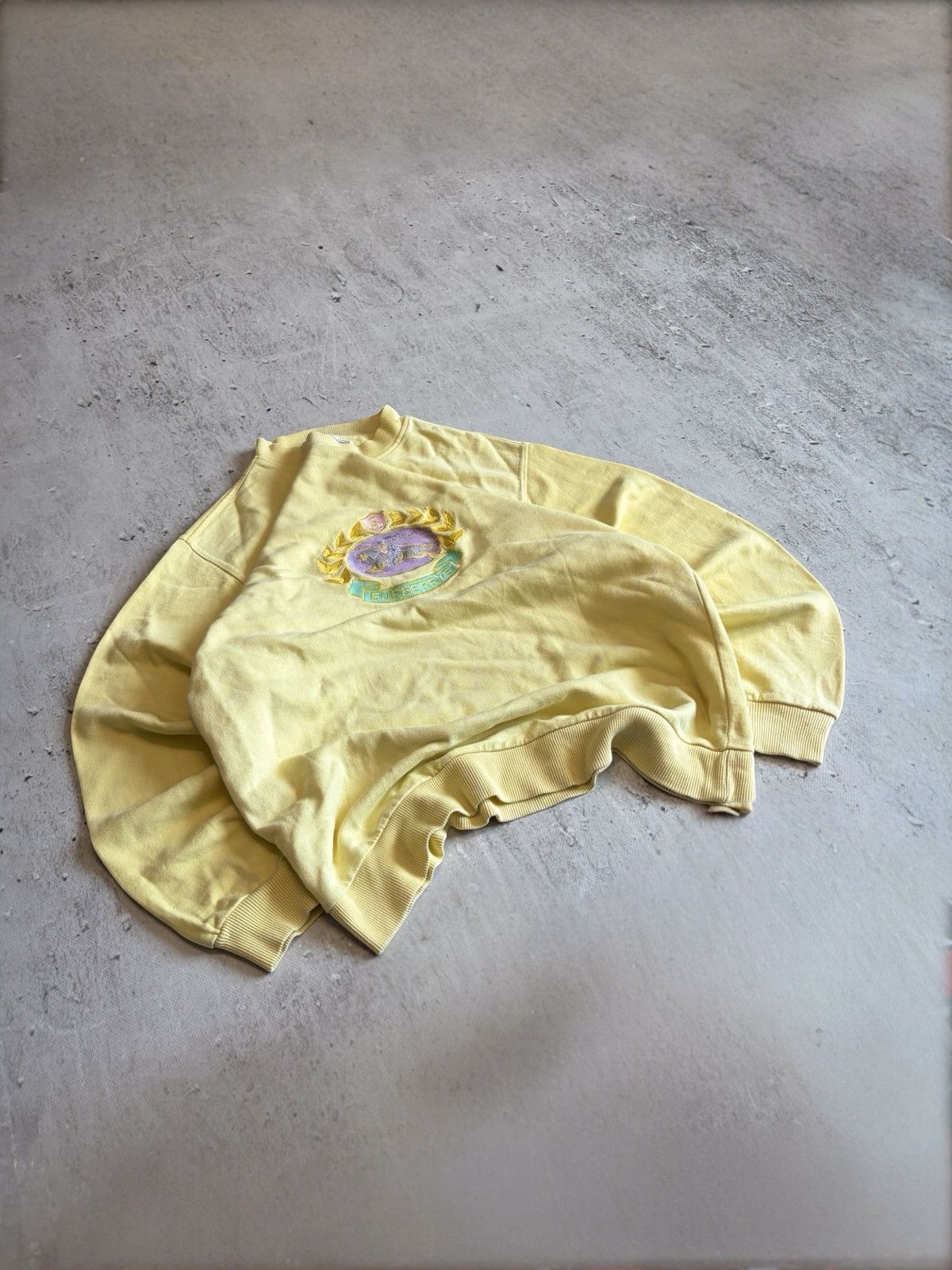 Burberry Vintage 80s Burberrys yellow sweatshirt rare Size US S / EU 44-46 / 1 - 1 Thumbnail